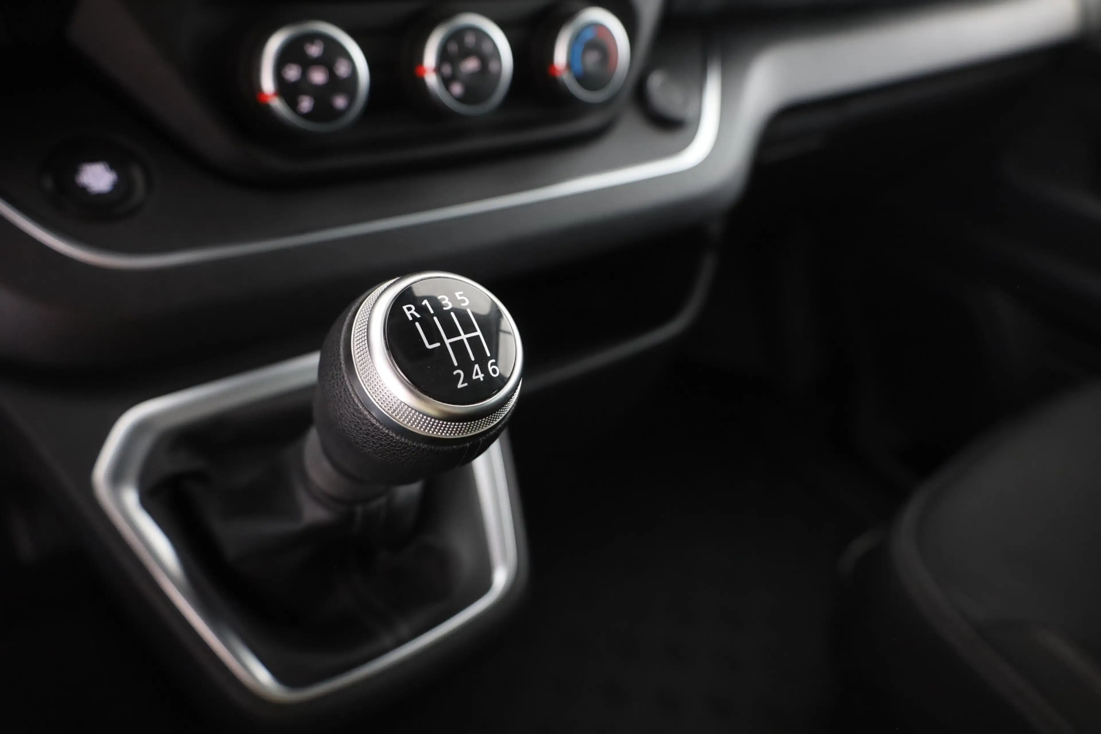 Nissan Primastar 2.0 Kombi Tekna dCi 8-Sitzer LED Navi — photo 13