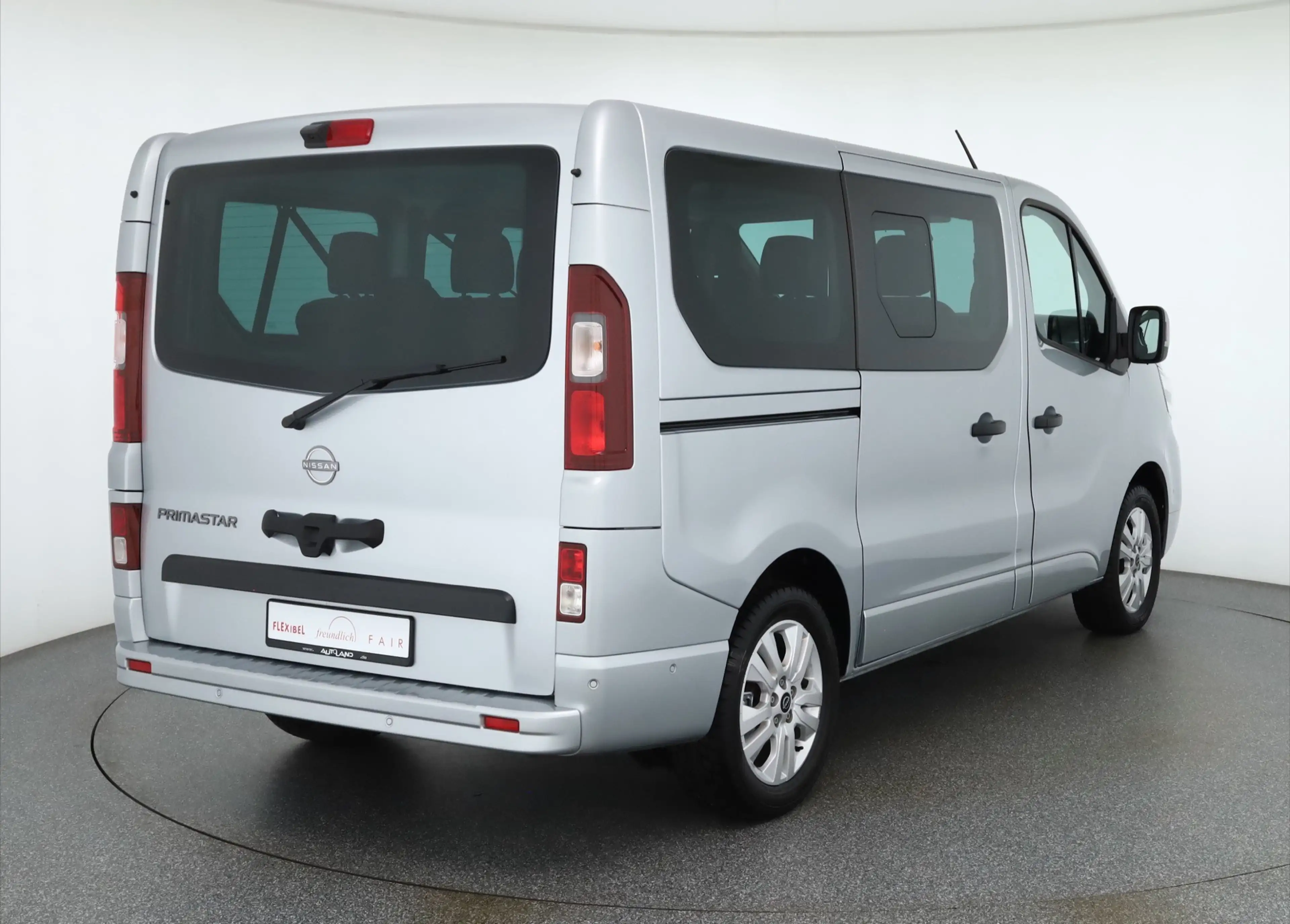 Nissan Primastar 2.0 Kombi Tekna dCi 8-Sitzer LED Navi — photo 5