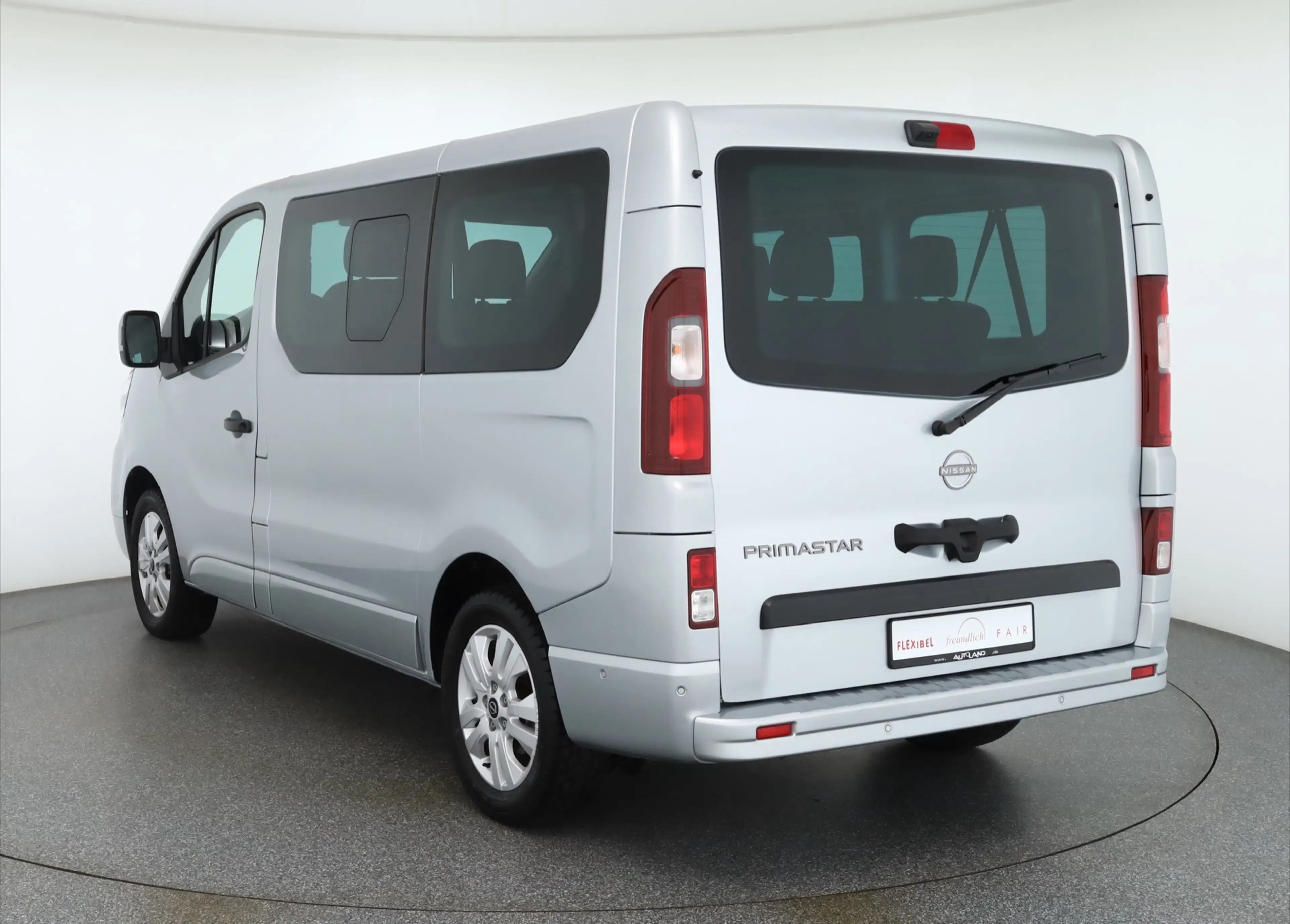Nissan Primastar 2.0 Kombi Tekna dCi 8-Sitzer LED Navi — photo 3