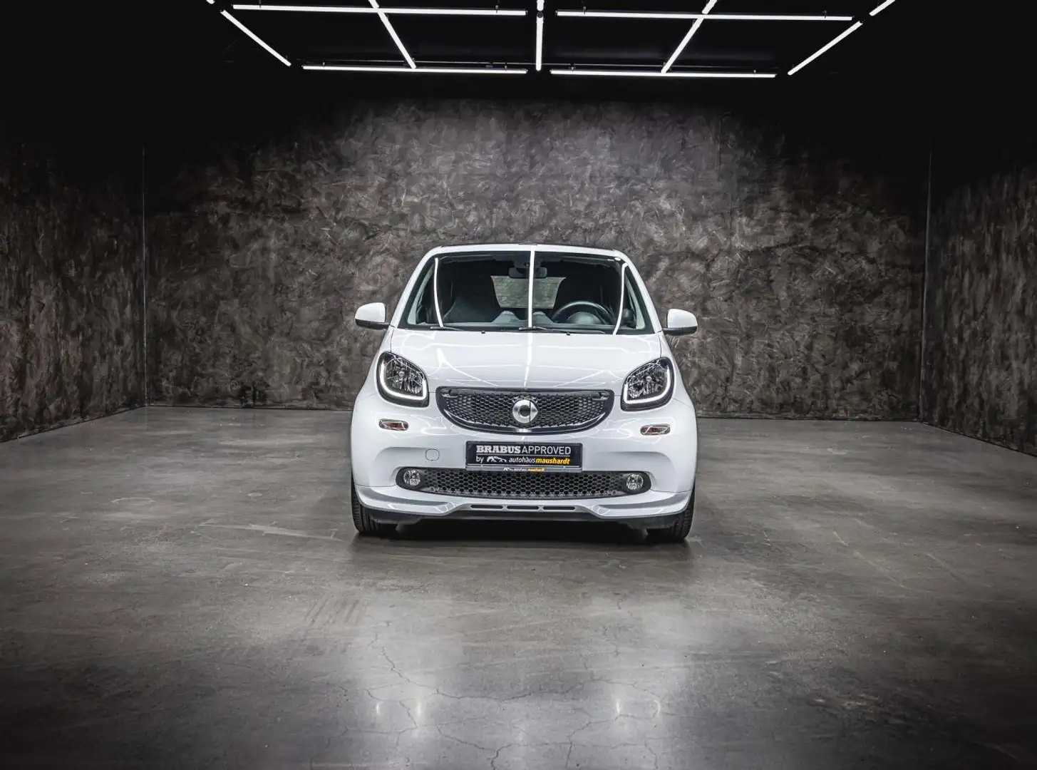 smart forTwo cabrio BRABUS Xclusive H121:POCKETROCKET Bílá - 2