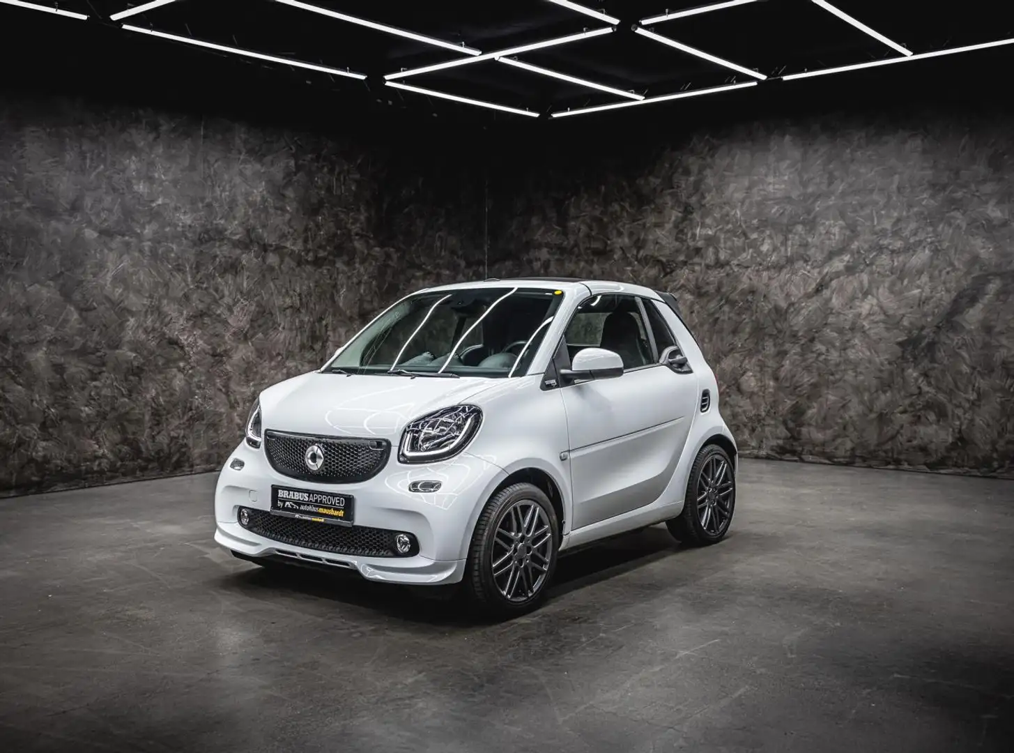 smart forTwo cabrio BRABUS Xclusive H121:POCKETROCKET Bílá - 1