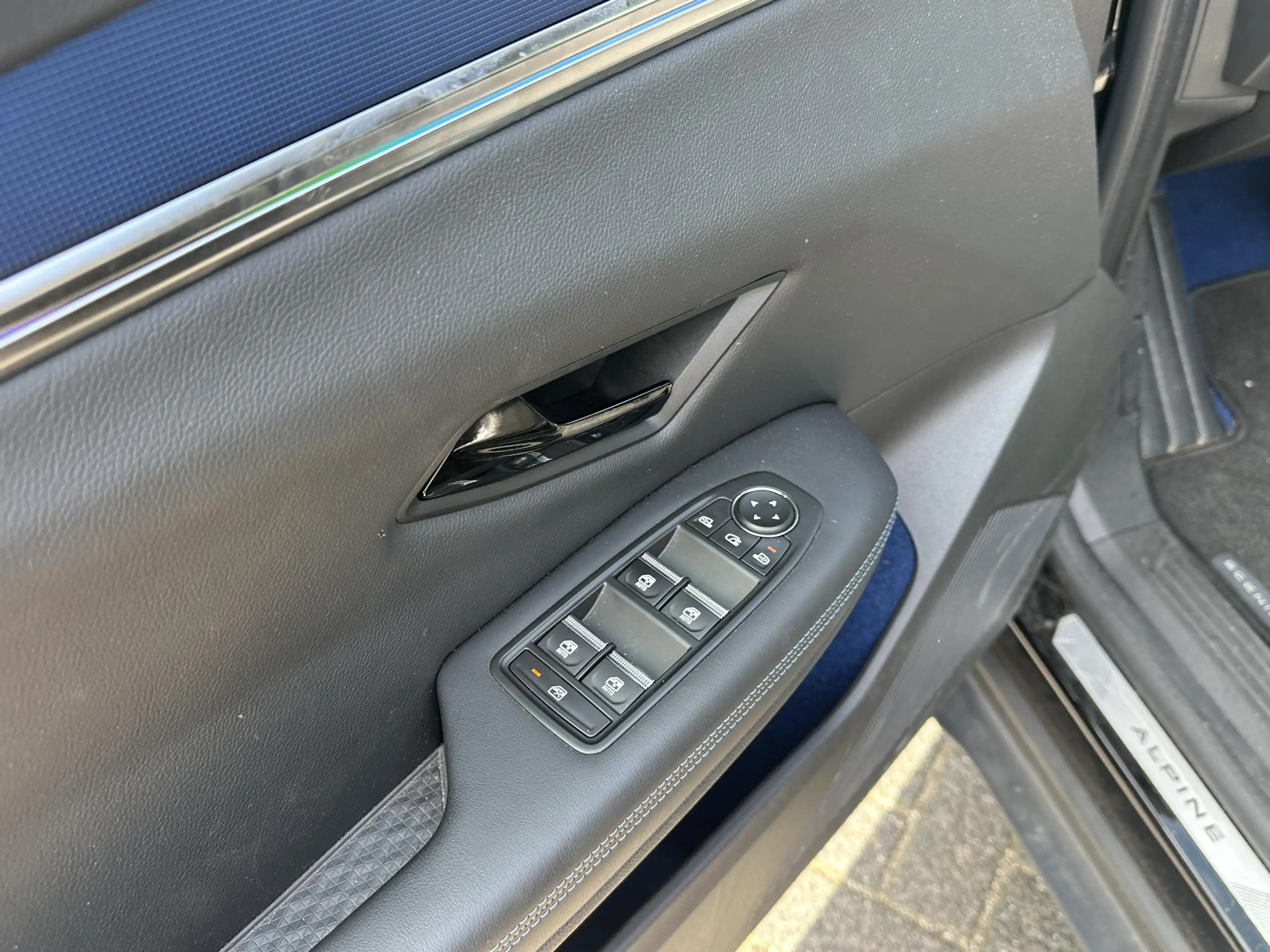 Renault Scenic E-Tech EV87 long range esprit Alpine 16K KM! | STO — photo 15