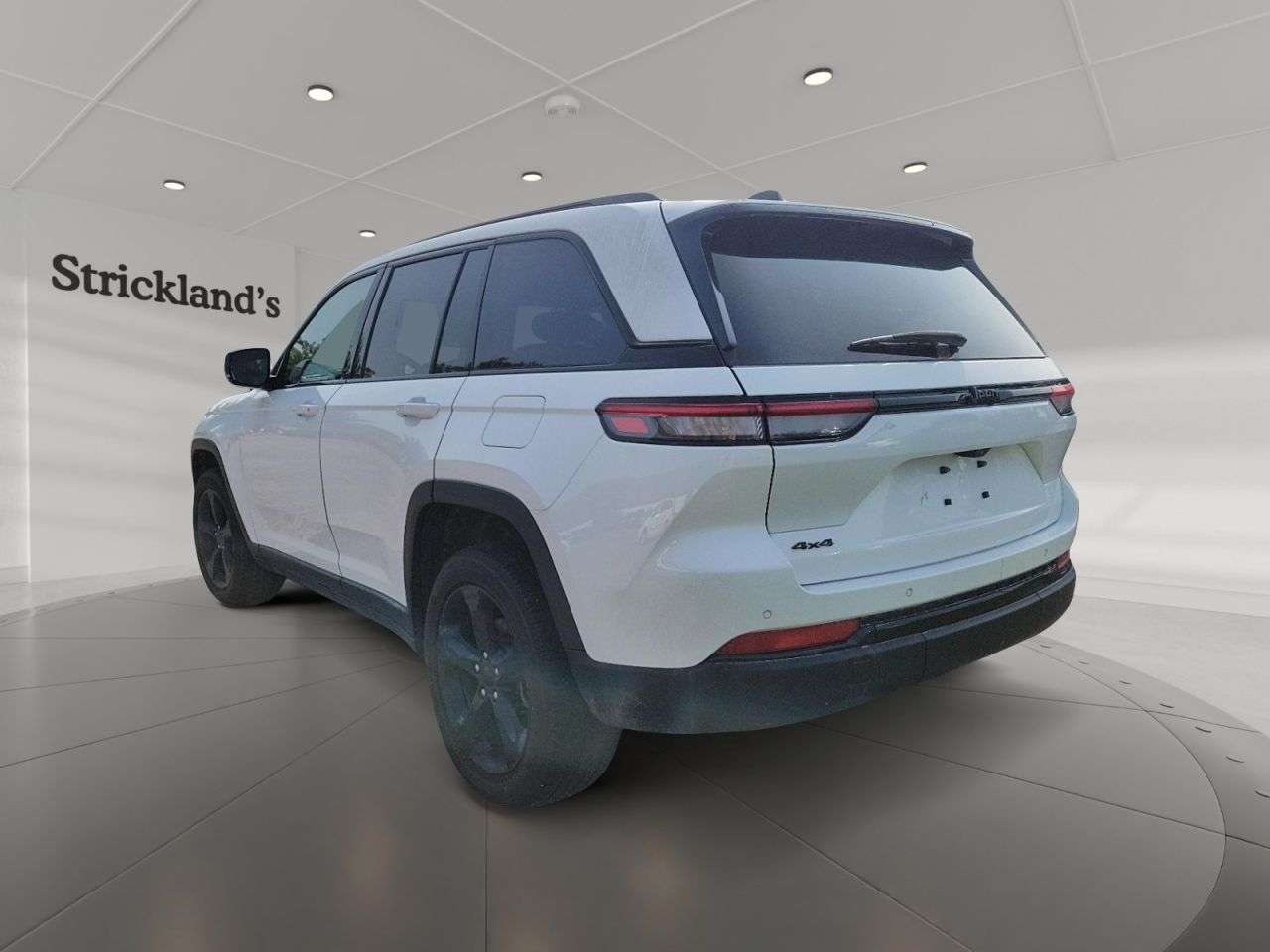 2023 Jeep Grand Cherokee LAREDO 4X4 — снимка 1