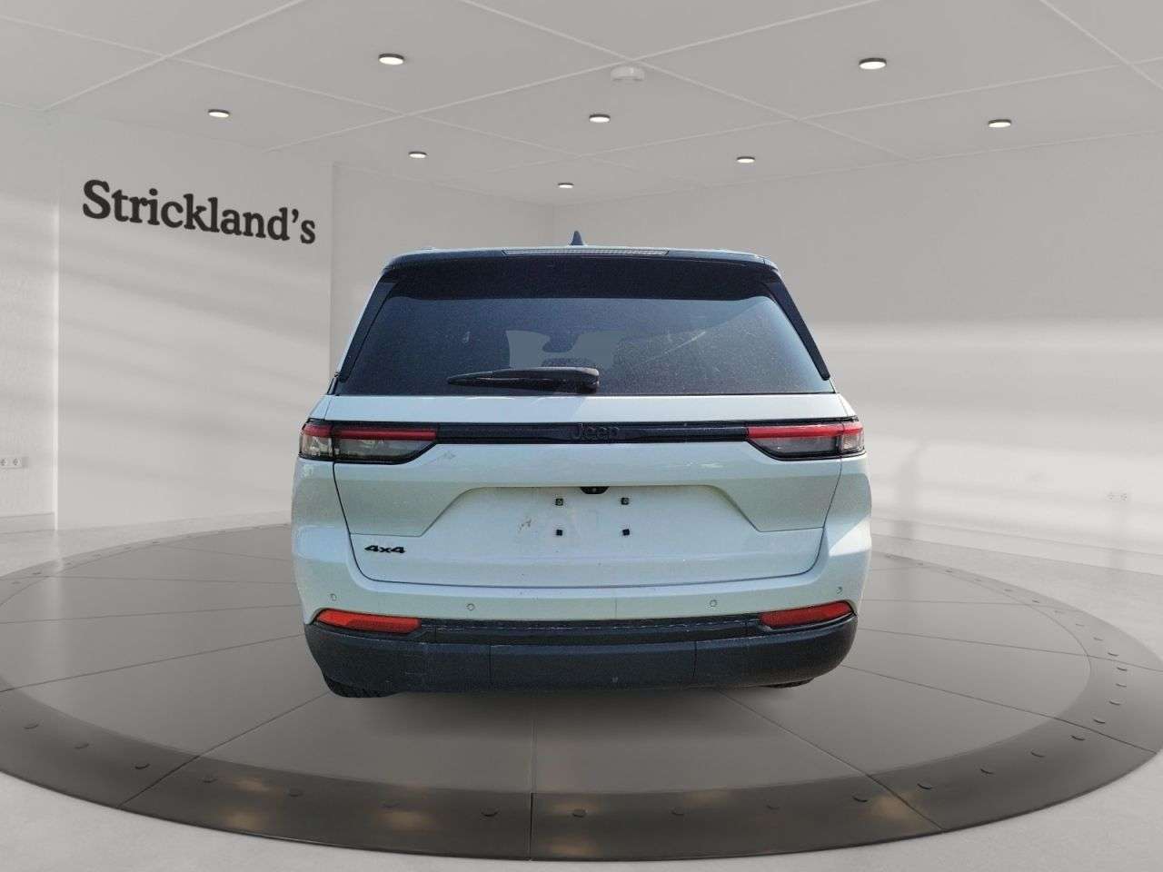 2023 Jeep Grand Cherokee LAREDO 4X4 — снимка 1