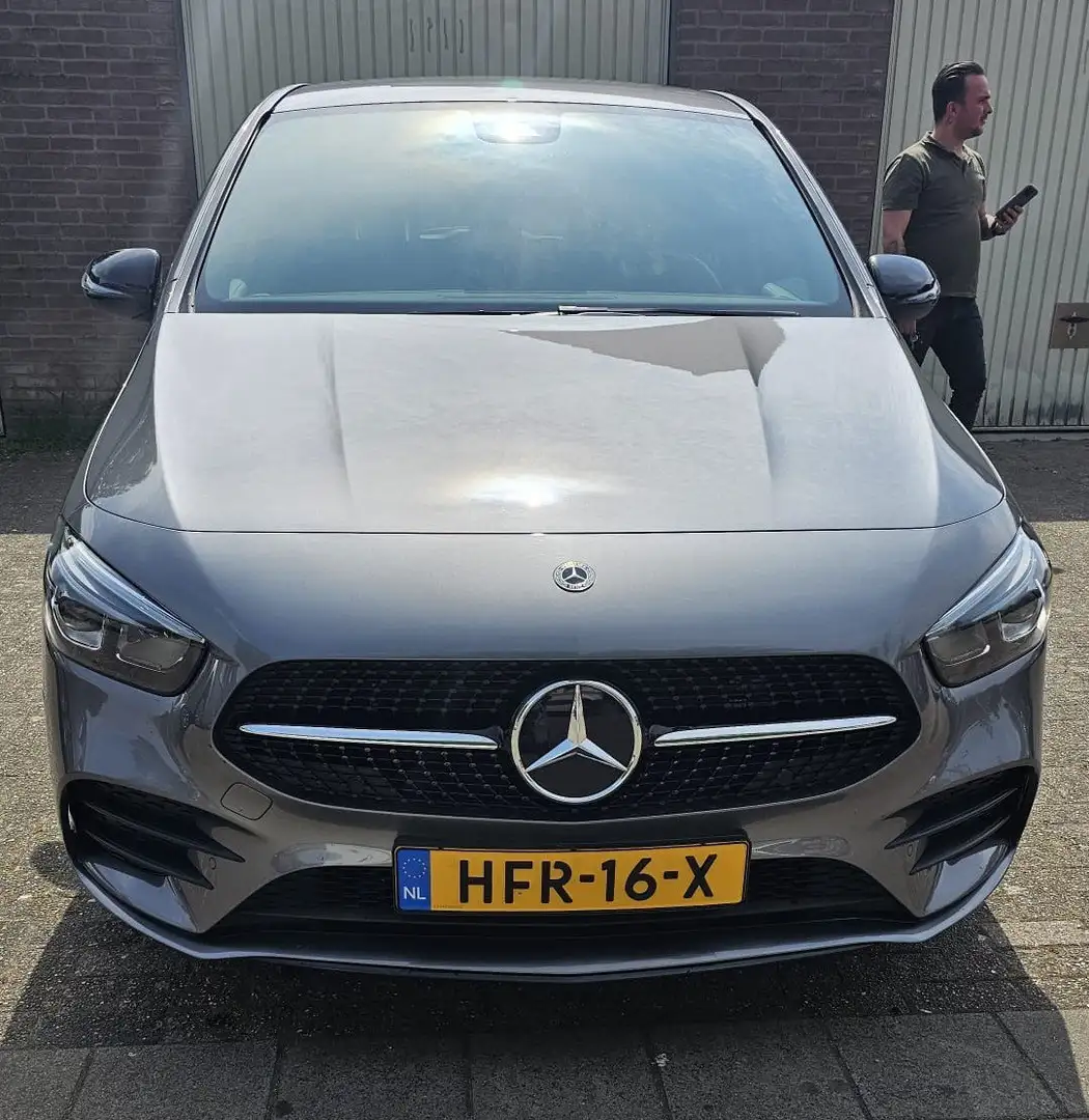 Mercedes-Benz B 250 B 250 Premium Plus Grijs - 1