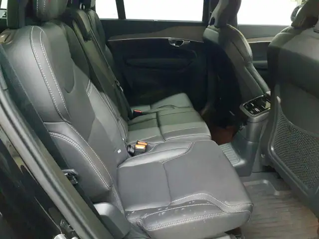 Volvo XC90 view 14