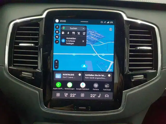 Volvo XC90 view 12