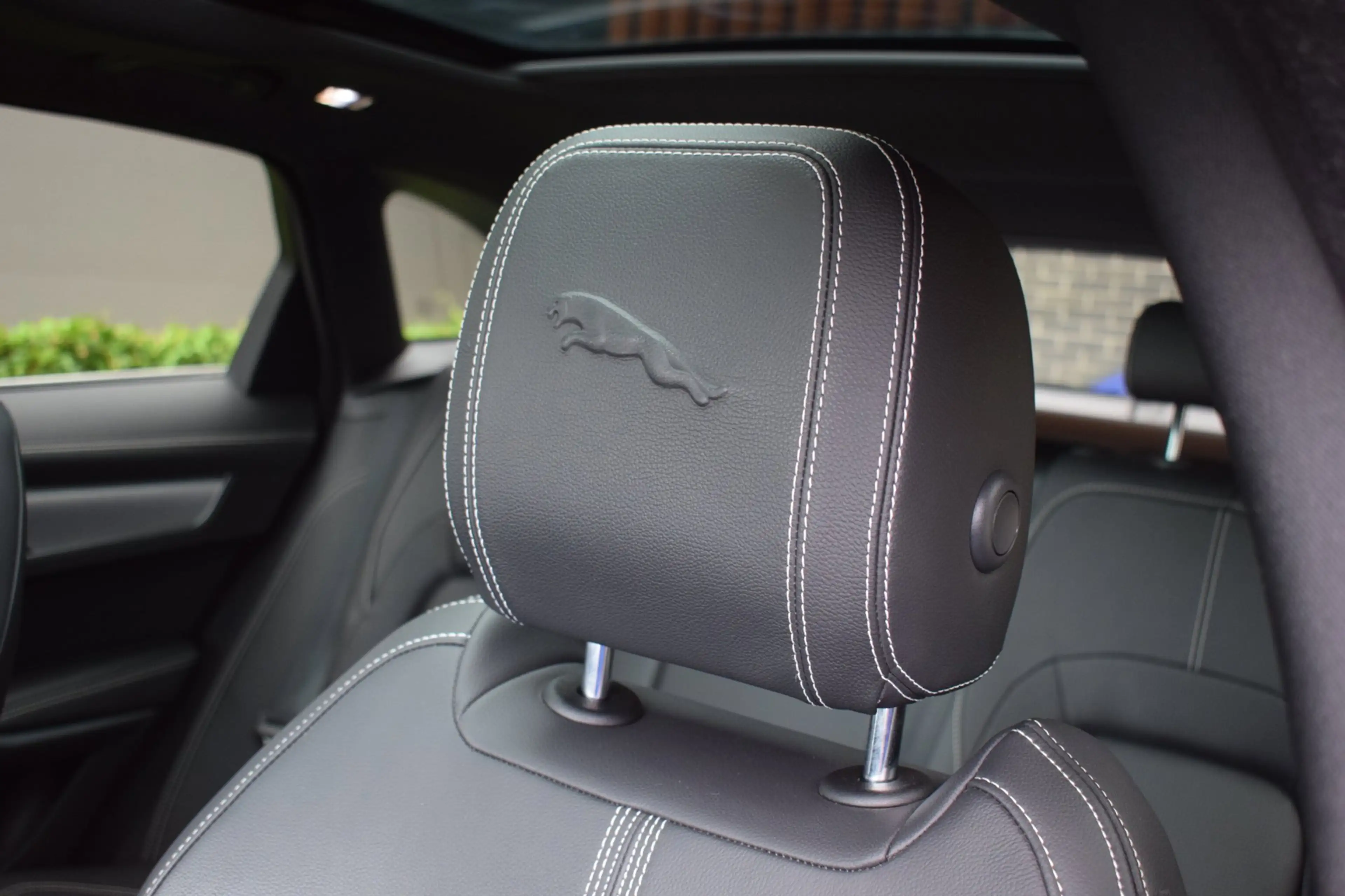 Jaguar F-Pace 2.0 P400e PHEV Limited Edition R-Dynamic ORG.NED / — photo 38