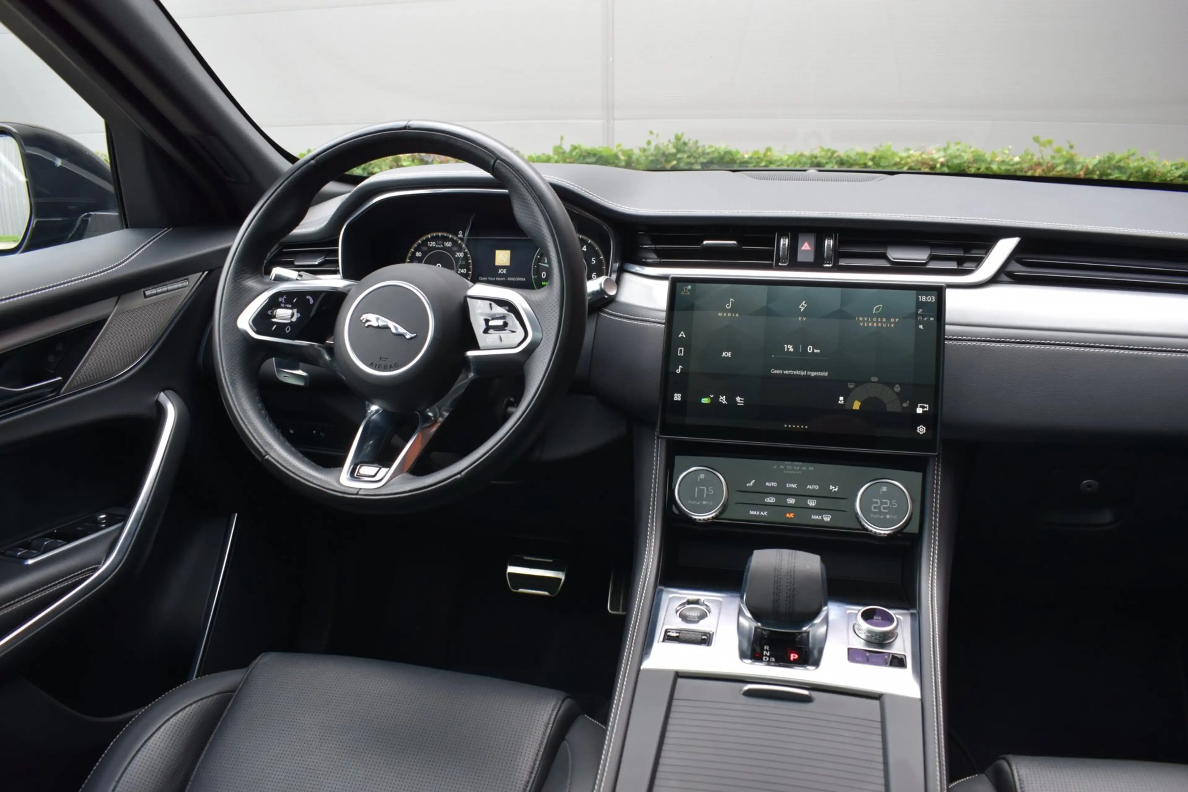 Jaguar F-Pace 2.0 P400e PHEV Limited Edition R-Dynamic ORG.NED / — photo 4
