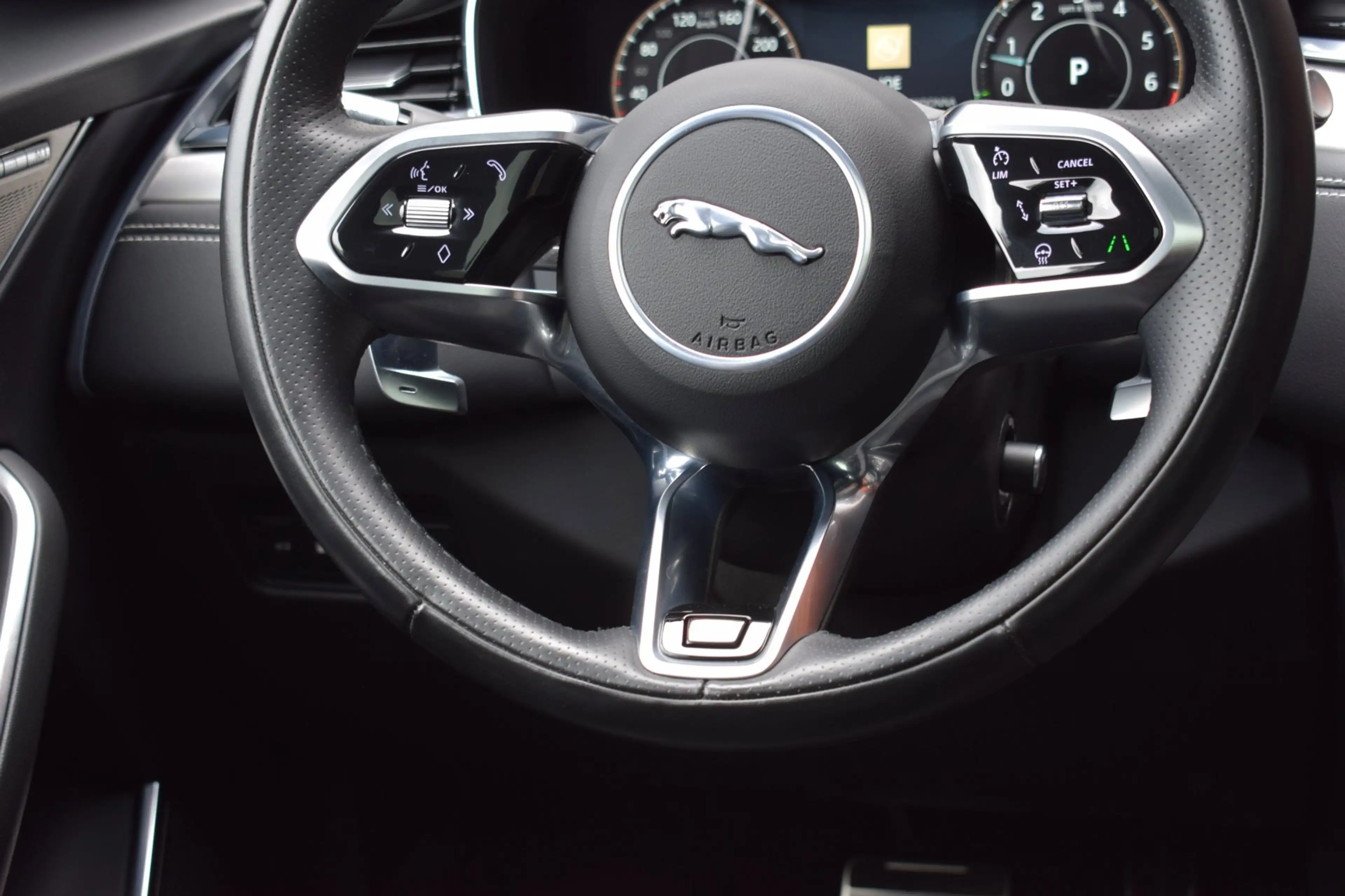 Jaguar F-Pace 2.0 P400e PHEV Limited Edition R-Dynamic ORG.NED / — photo 23