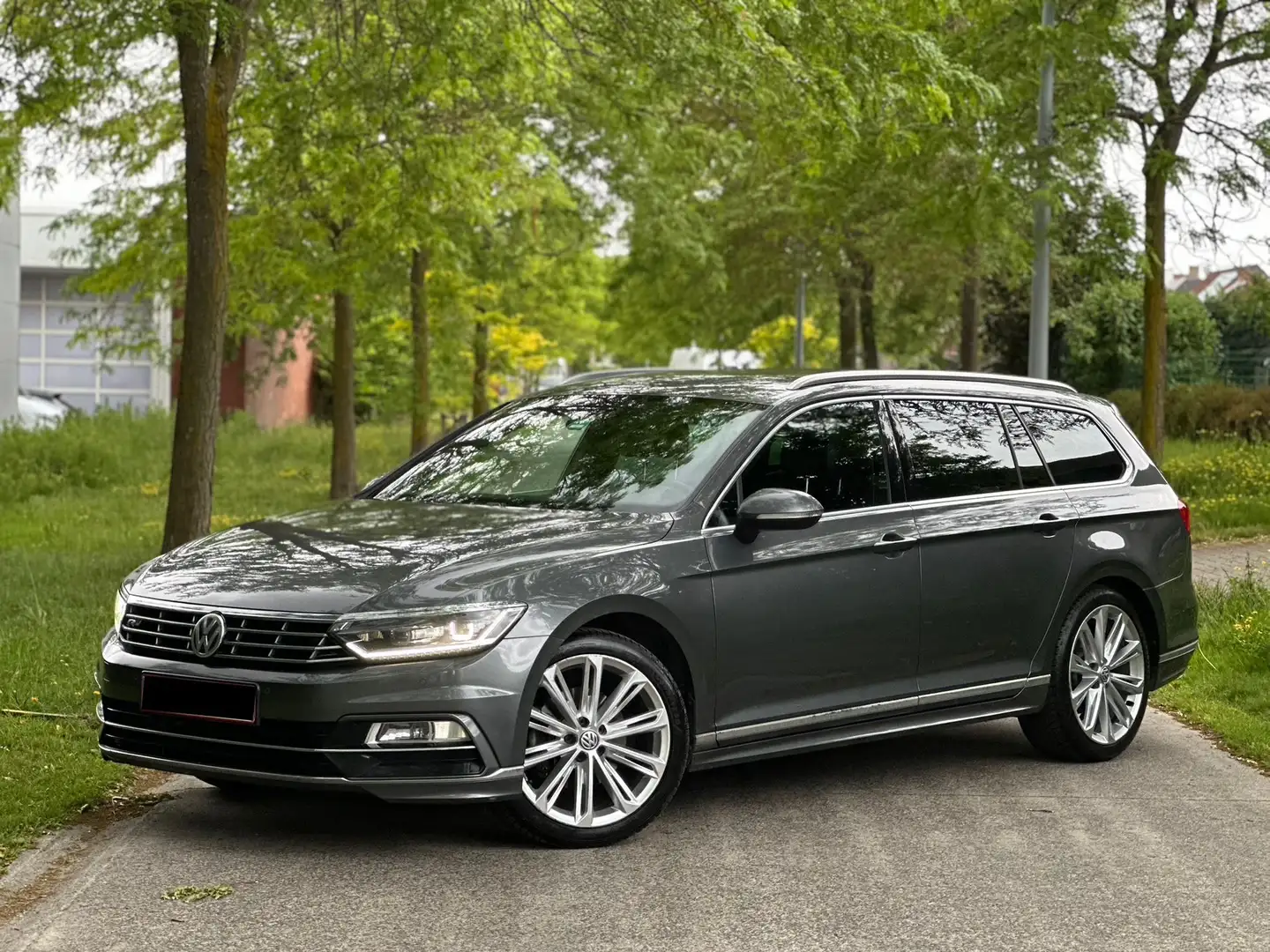 Volkswagen Passat Variant Volswagen passat R-line - 1