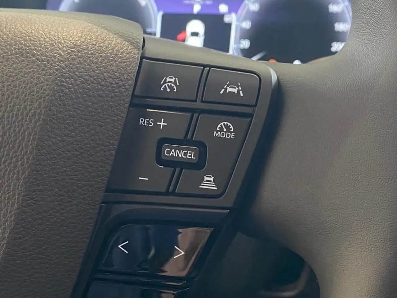 Toyota C-HR PHEV, миниатюра 20