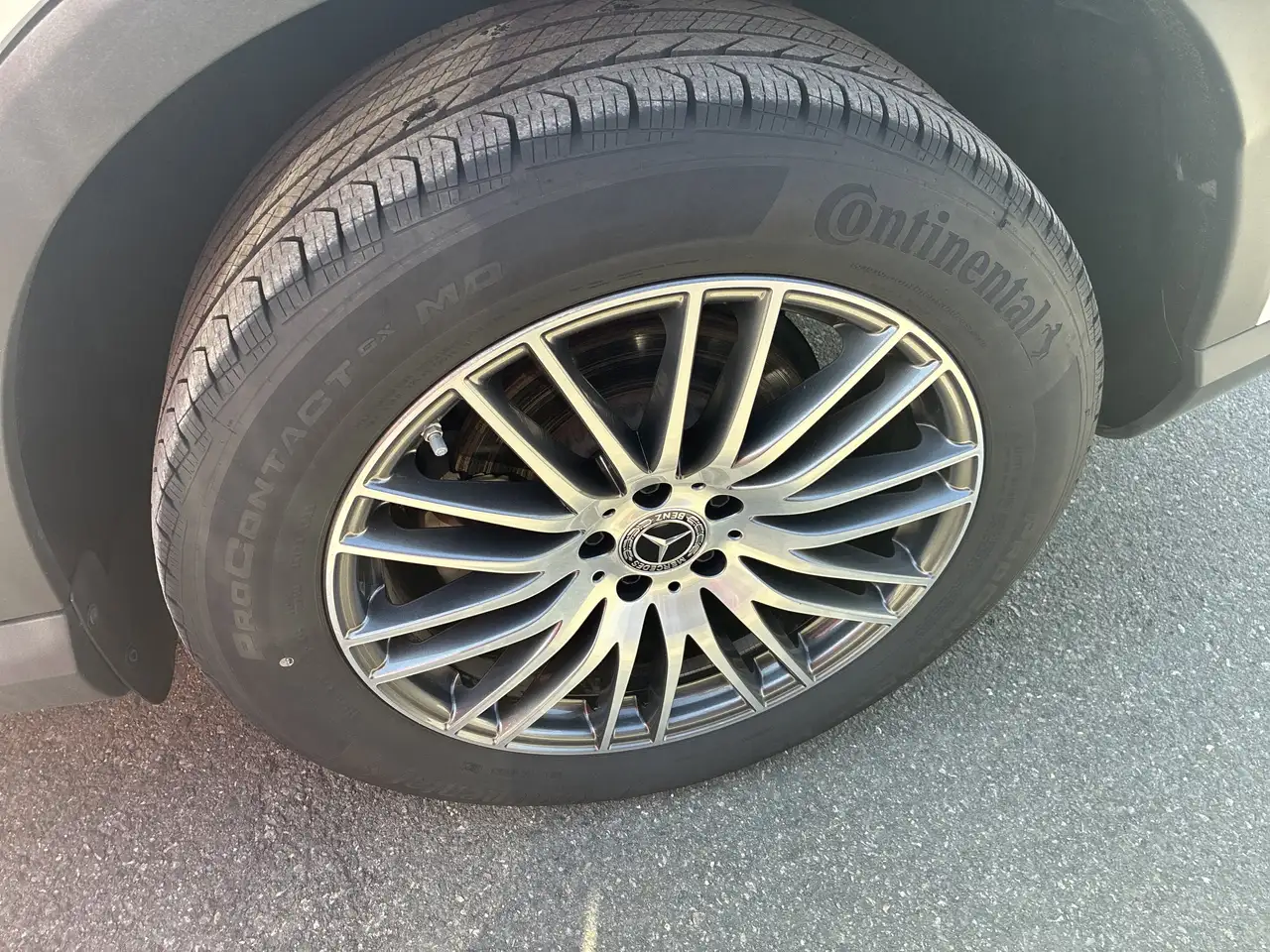 Mercedes-Benz GLC снимка Mercedes-Benz GLC