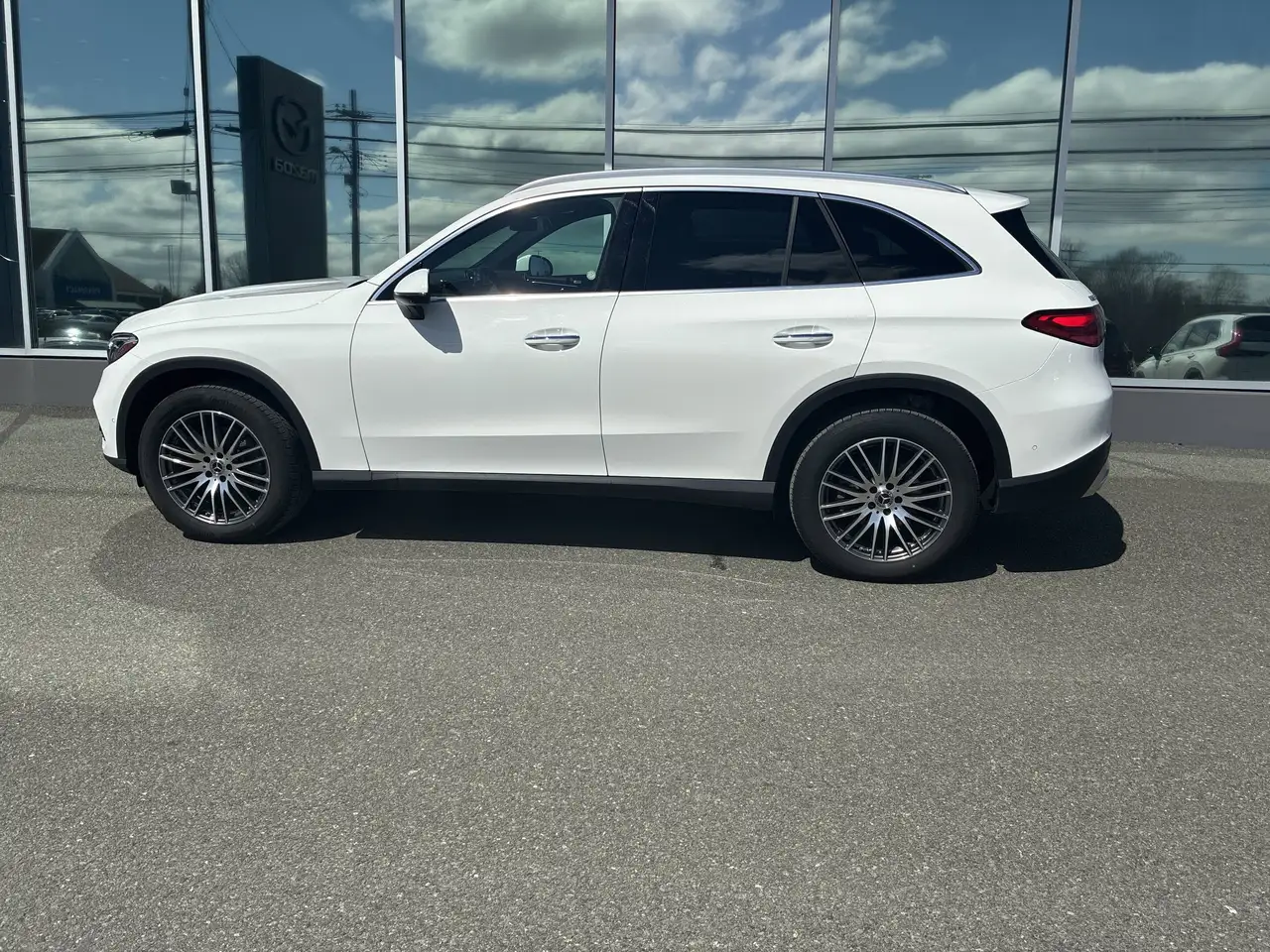 Mercedes-Benz GLC снимка Mercedes-Benz GLC