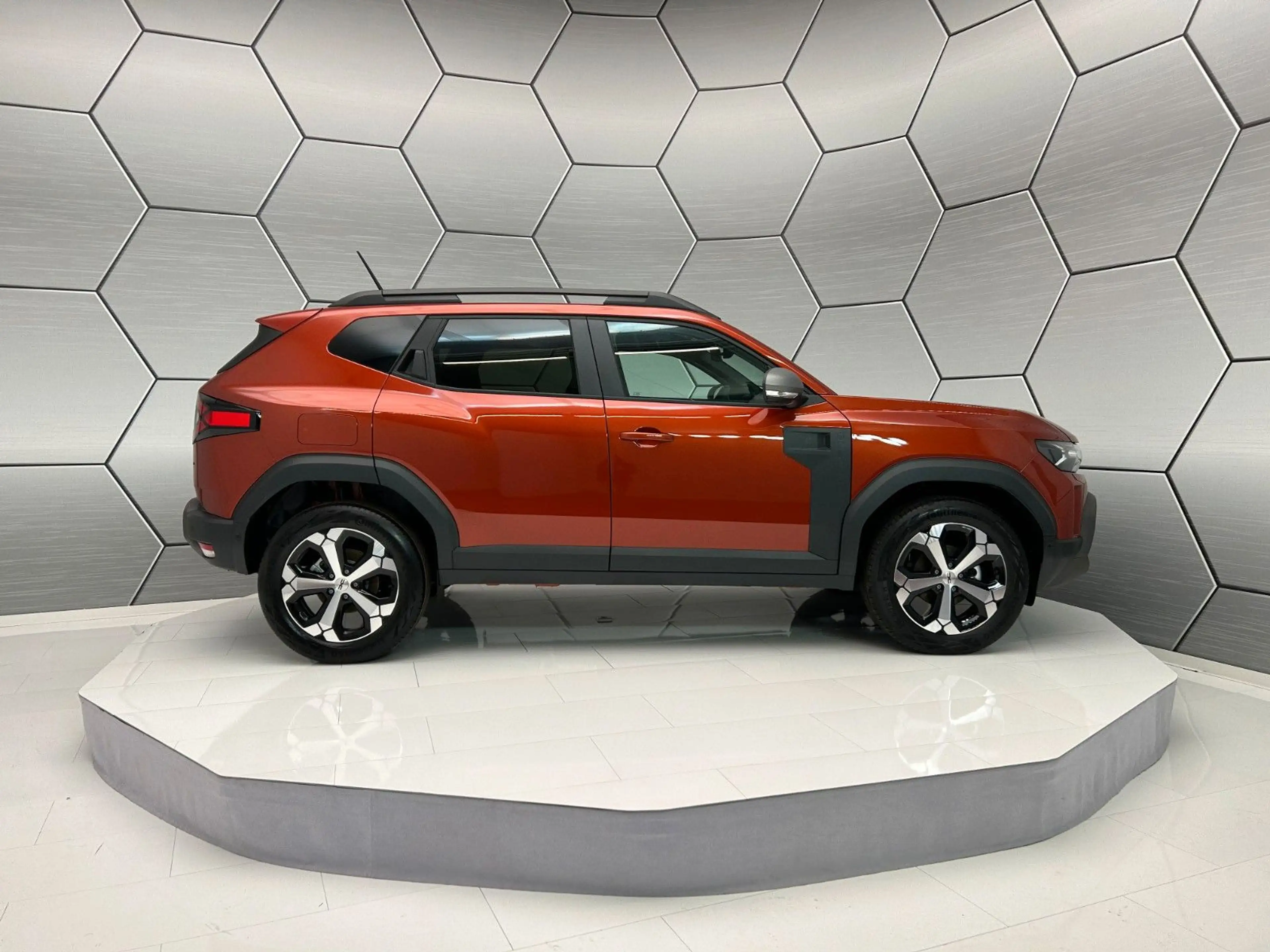 Dacia Duster Journey hybrid 155 Winter-Plus/City — photo 7