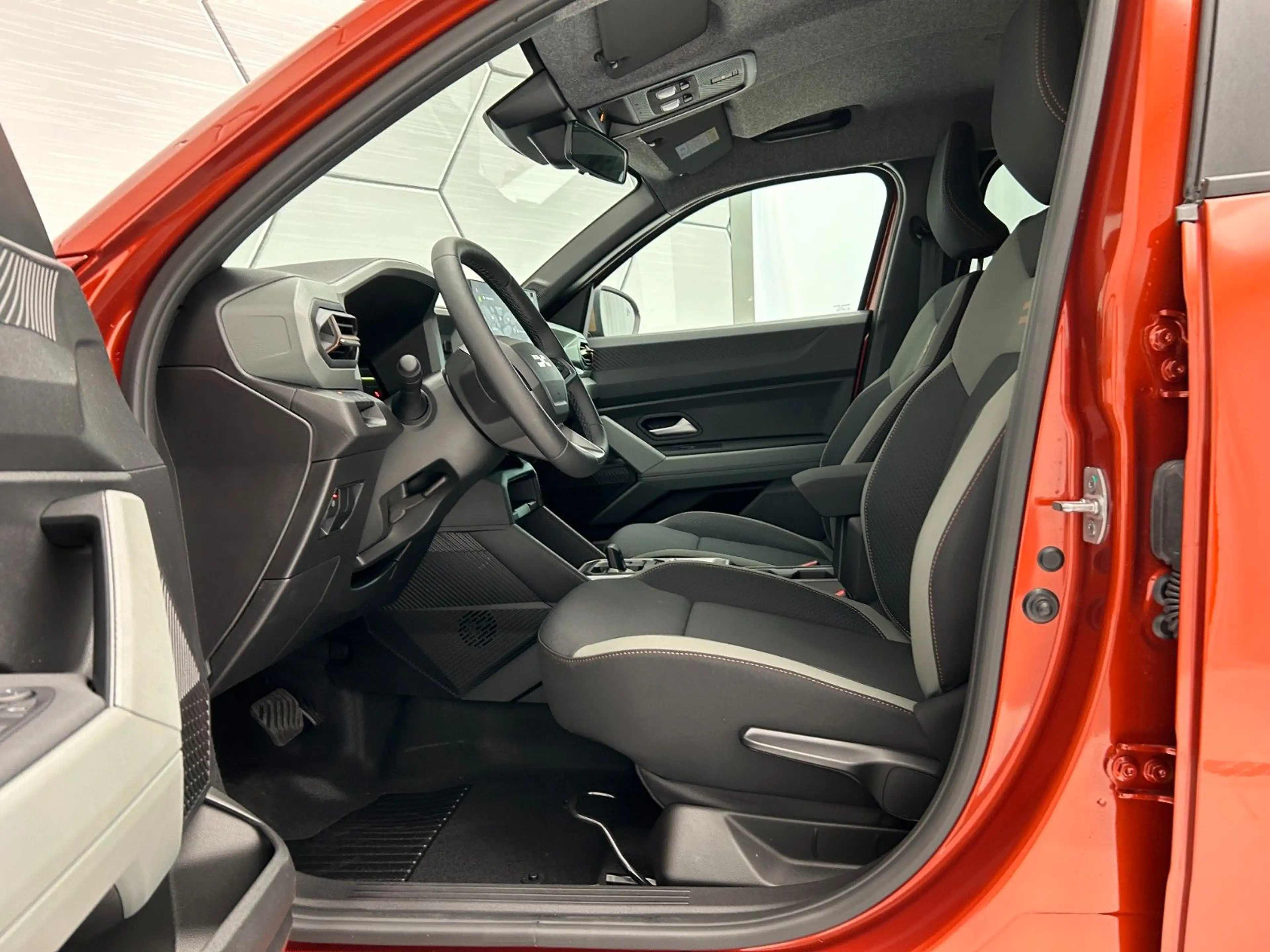 Dacia Duster Journey hybrid 155 Winter-Plus/City — photo 11
