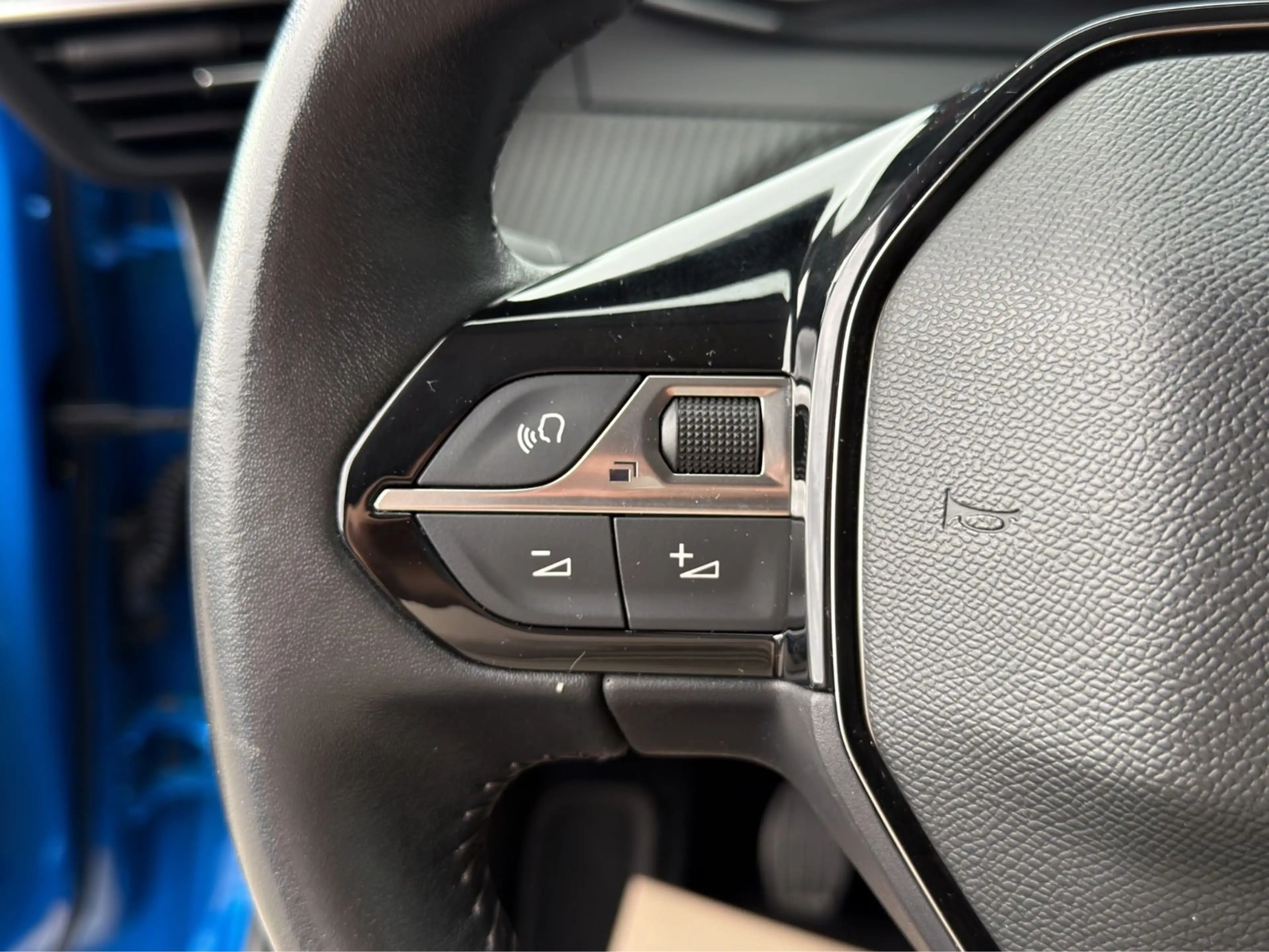 Peugeot 208 Allure 1.5 HDi *Garantie*Finanzierung* — photo 13