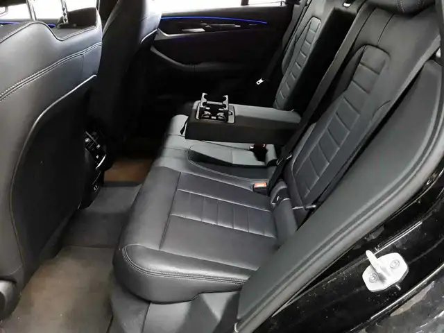 BMW X3 view 13