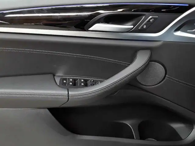 BMW X3 view 16