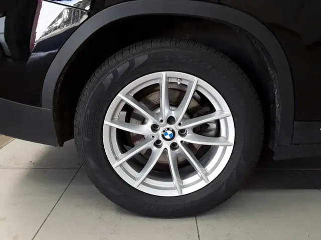BMW X3 view 21
