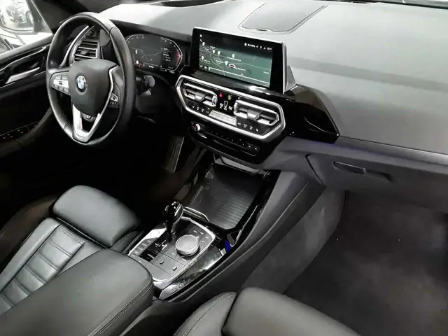 BMW X3 view 9
