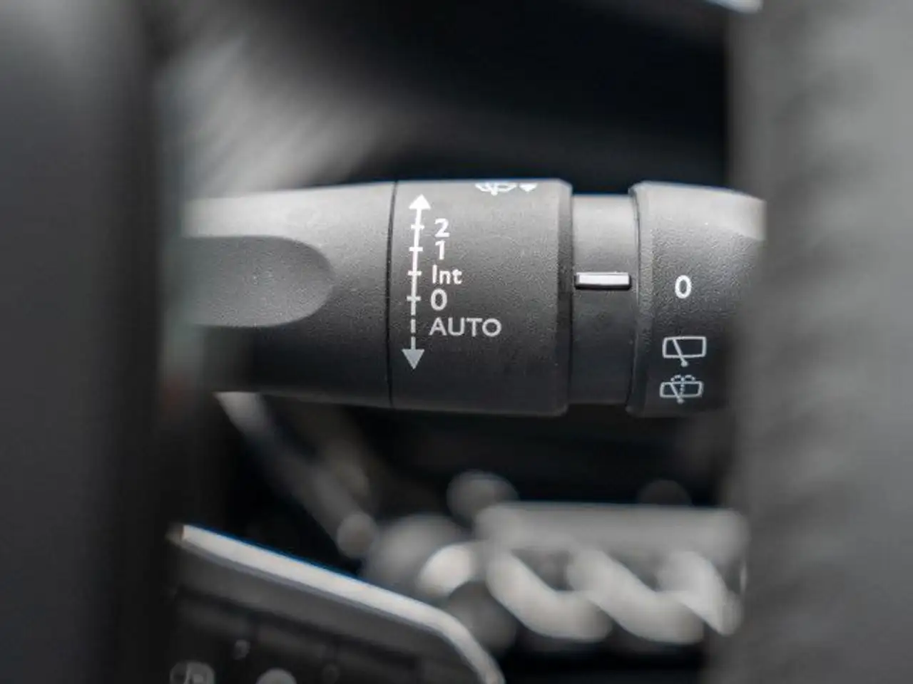 Peugeot 2008 Allure 1.2 PureTech Bluetooth LED Klima 16