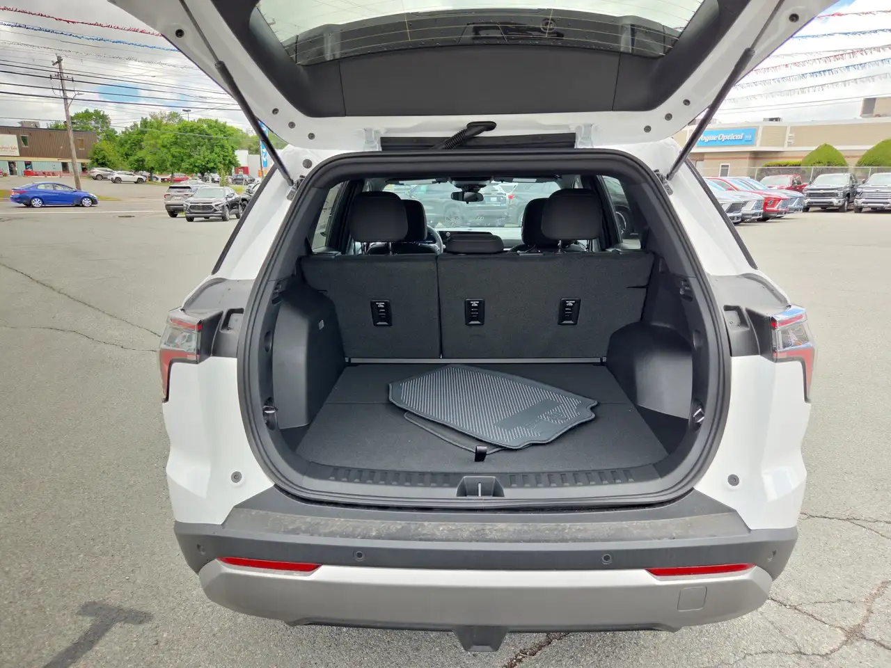 Chevrolet Equinox photo Chevrolet Equinox