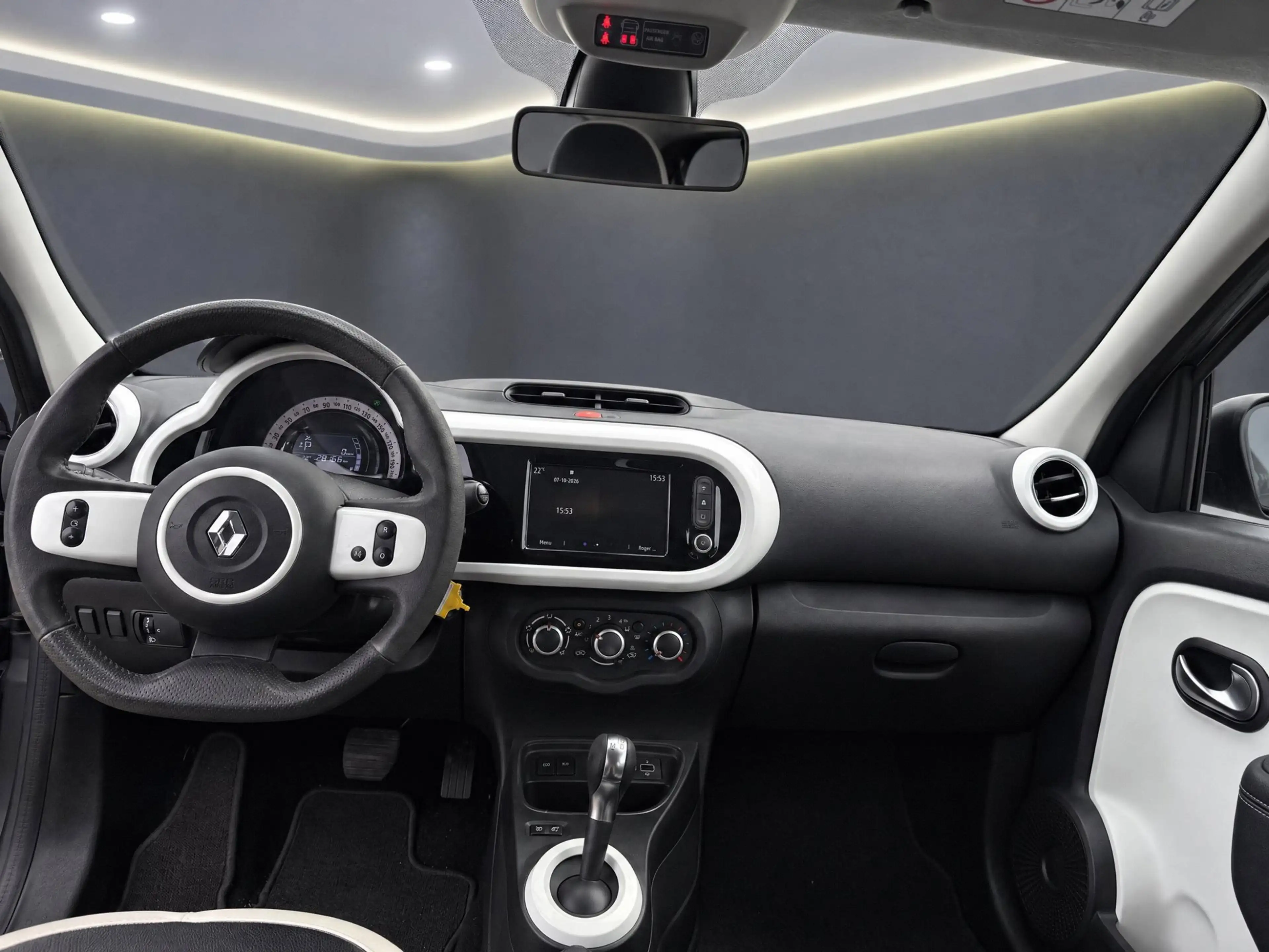 Renault Twingo 1.0 SCe Luxe Automaat met Led !!! Leder !!! Carpla — photo 12