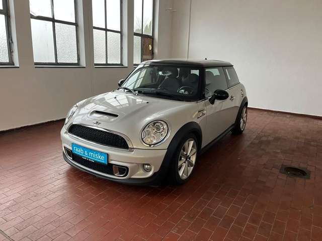 Imagine MINI Cooper SD *Xenon/SHZ/Tempomat*