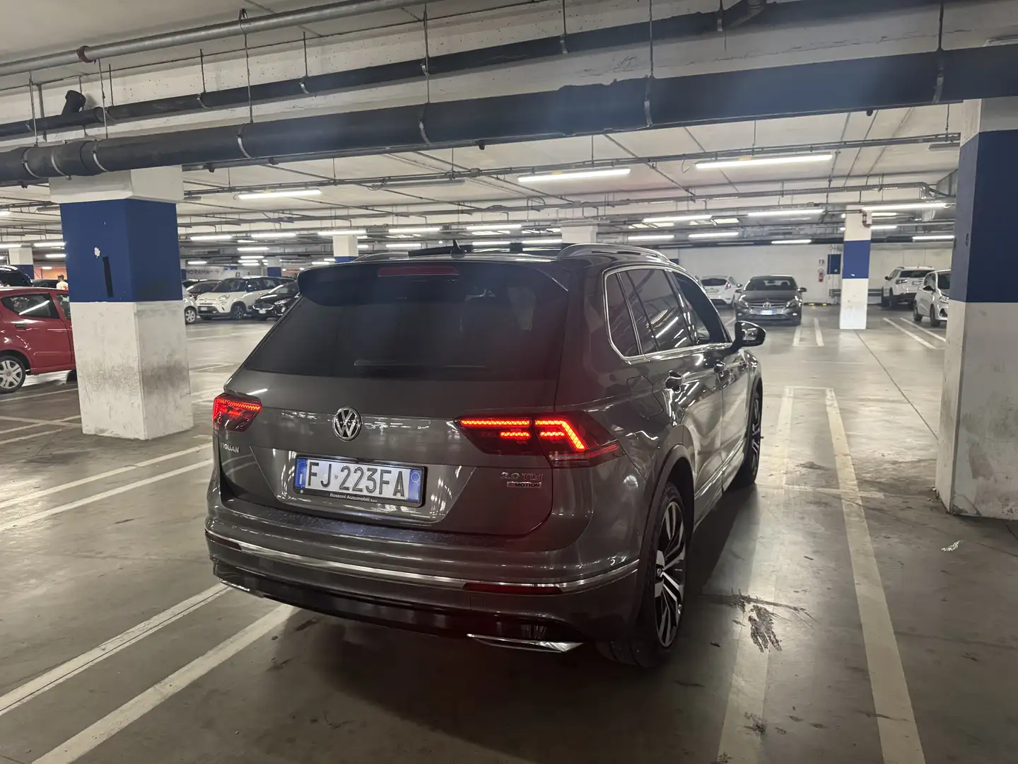 Volkswagen Tiguan Allspace Tiguan 2.0 TDI 4Motion BiTurbo 239 cv Gris - 1