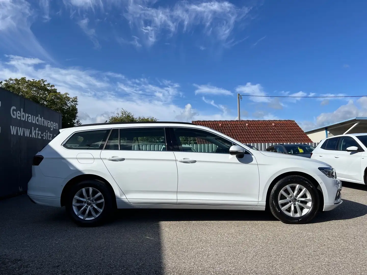 Volkswagen Passat Variant Business 2,0 TDI DSG | NP: €57.500 Weiß - 2