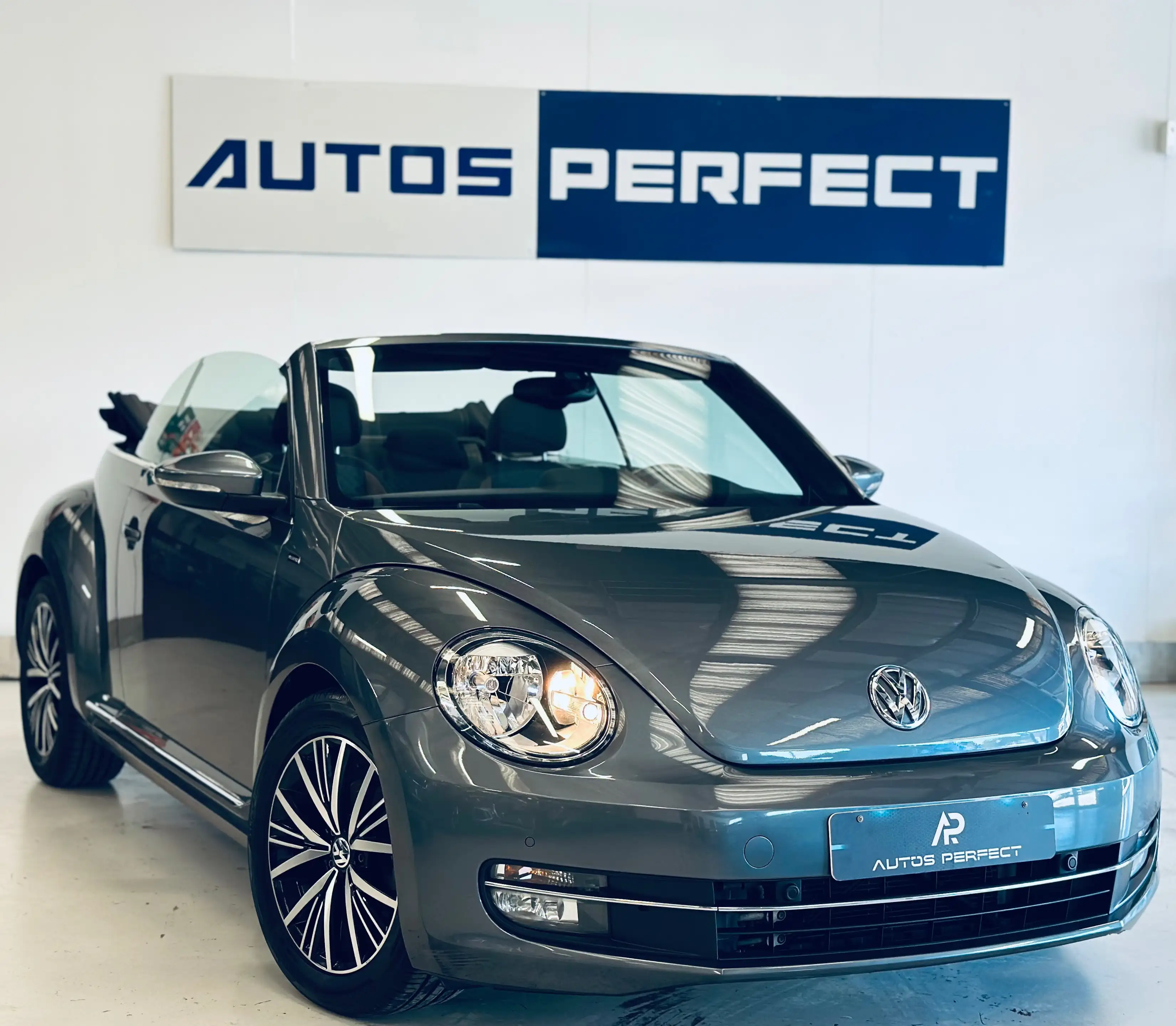 Volkswagen Beetle Beetle 1.2TSI CABRIOLET CAMERA PDC CLIM BIZONE LIM BLUETOOTH — photo 2