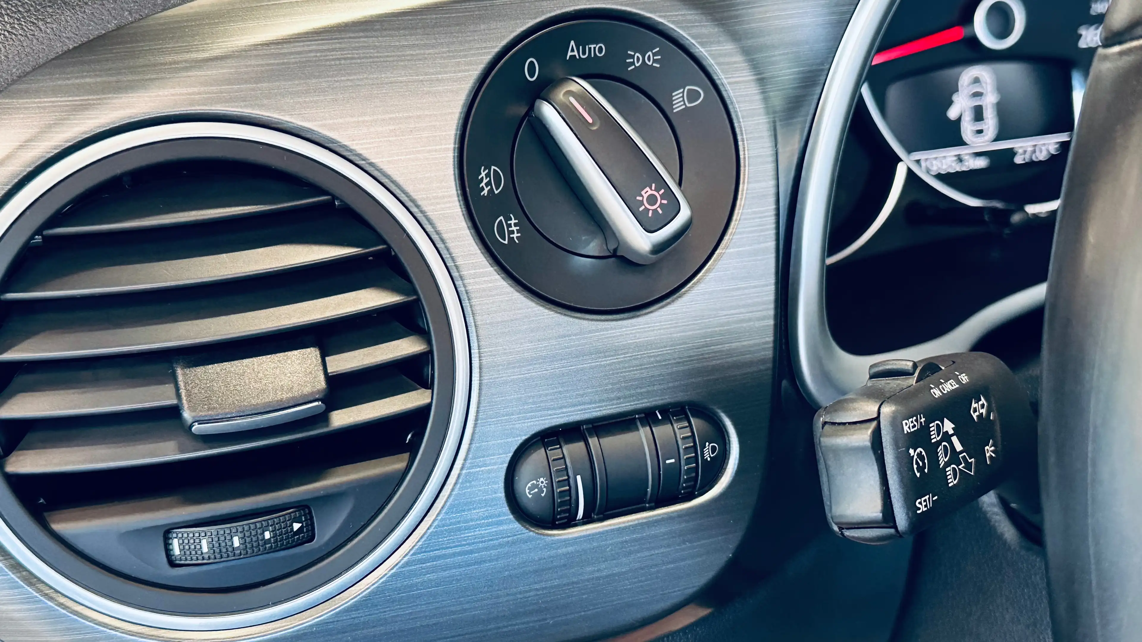 Volkswagen Beetle Beetle 1.2TSI CABRIOLET CAMERA PDC CLIM BIZONE LIM BLUETOOTH — photo 14