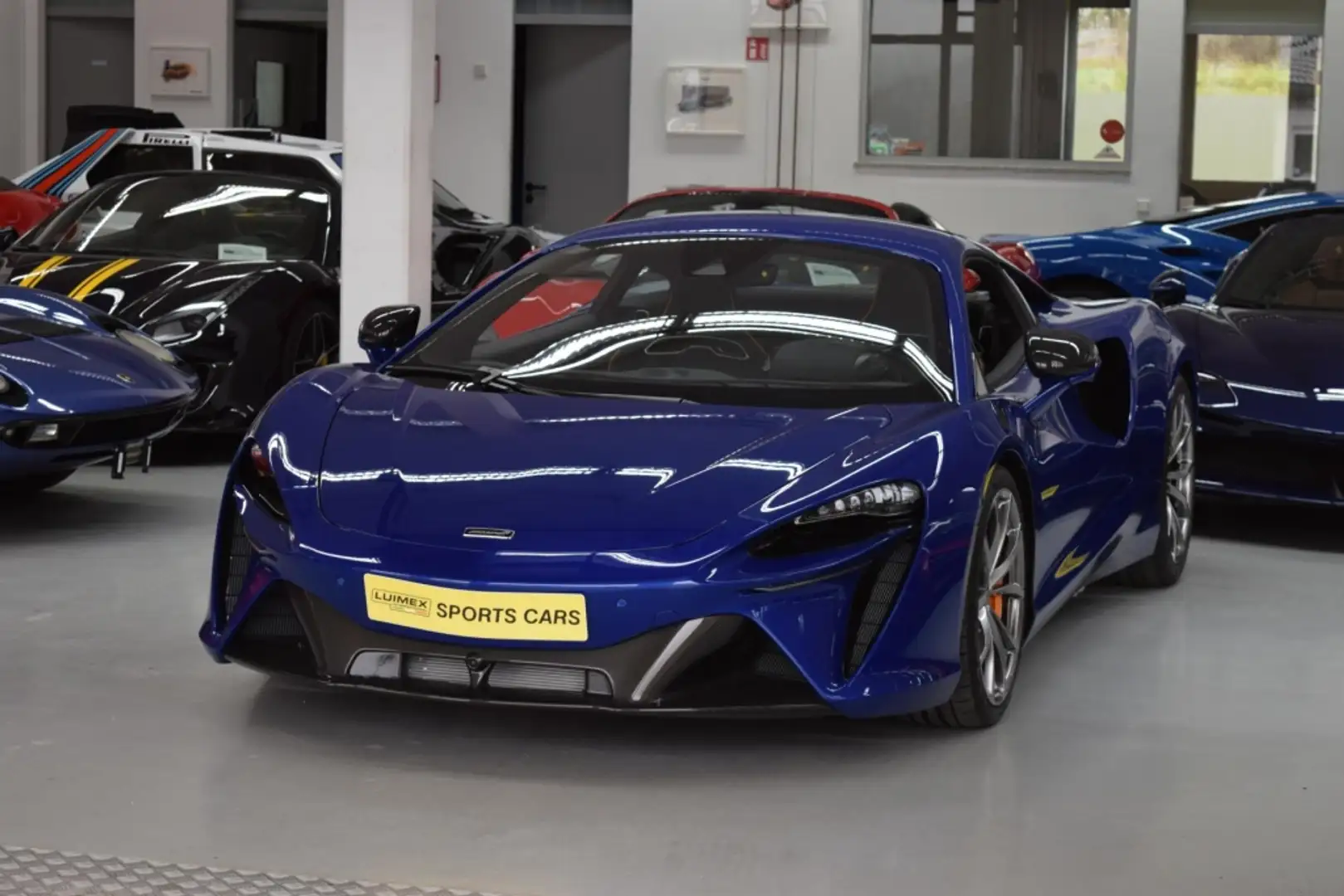 McLaren Artura MSO Carbon, Performance & Technology Pack Bleu - 1