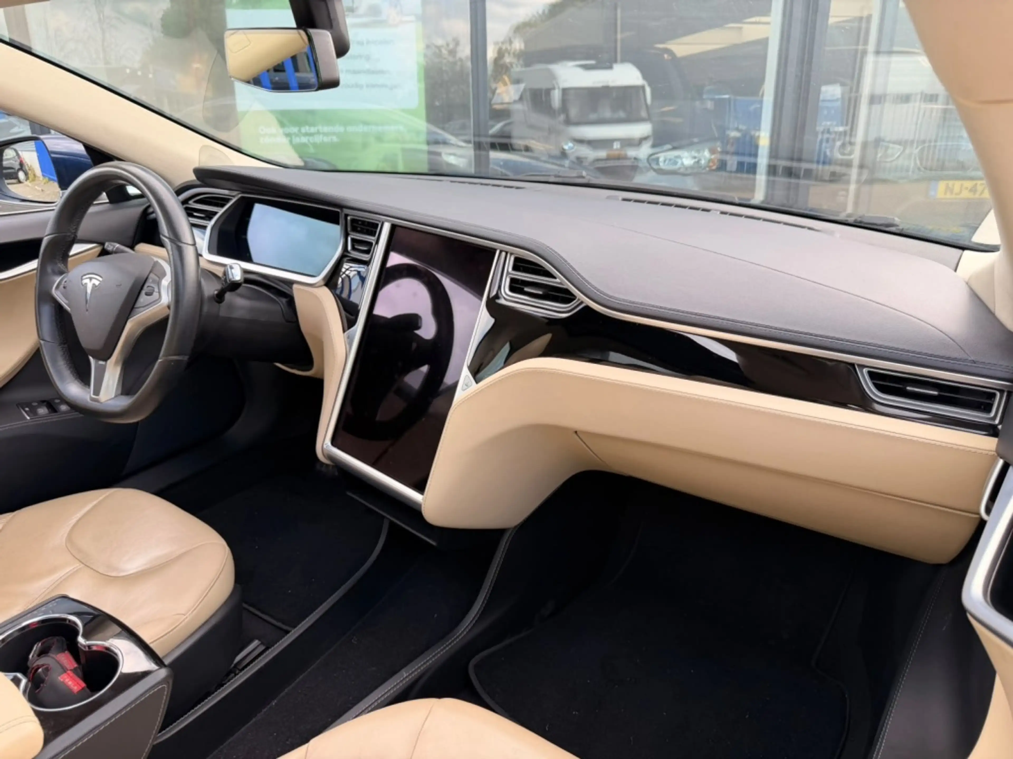 Tesla Model S motors 85 Performance | FREE SUPERCHARGEN | PANODA — photo 7