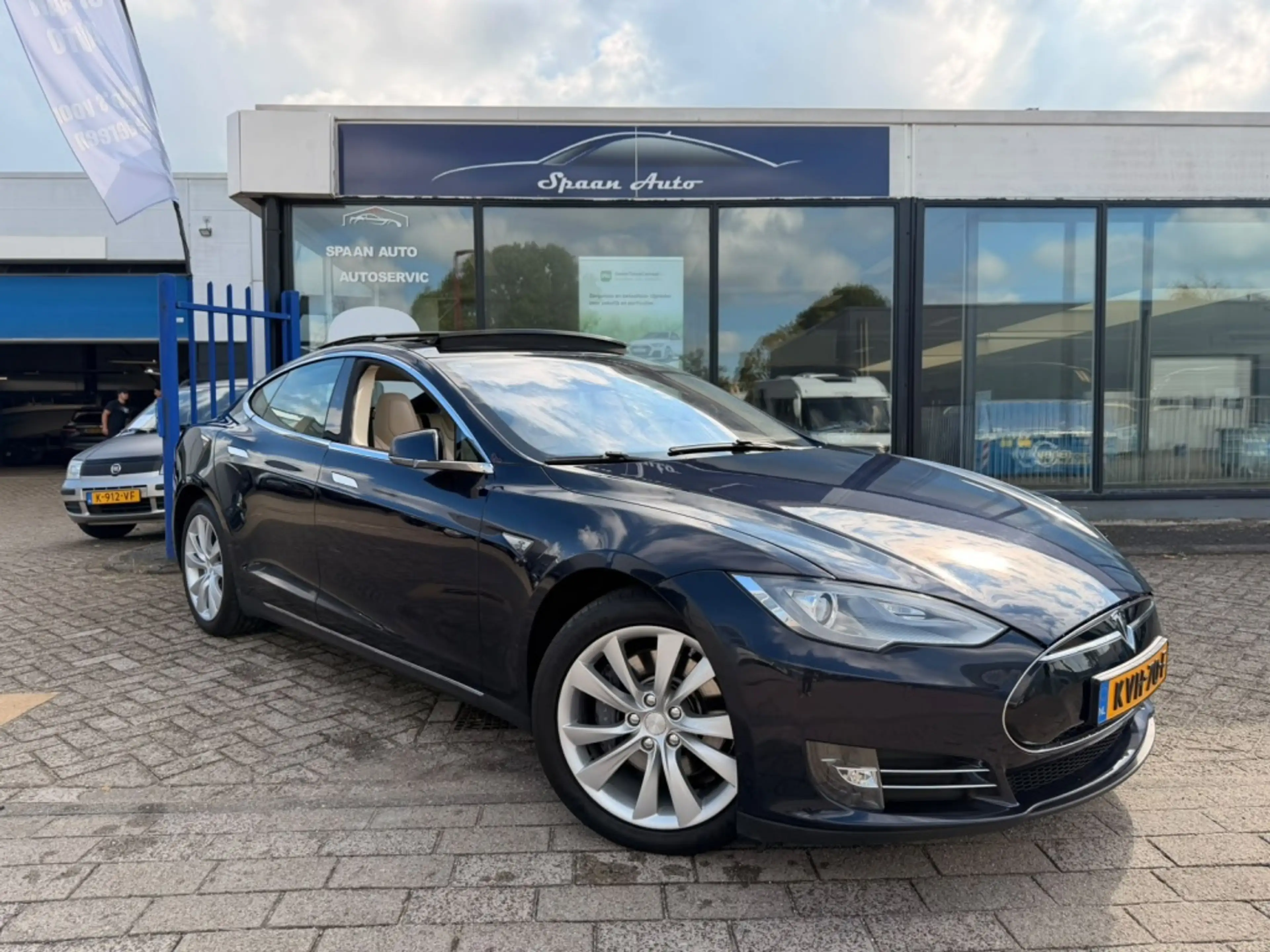 Tesla Model S motors 85 Performance | FREE SUPERCHARGEN | PANODA — photo 8