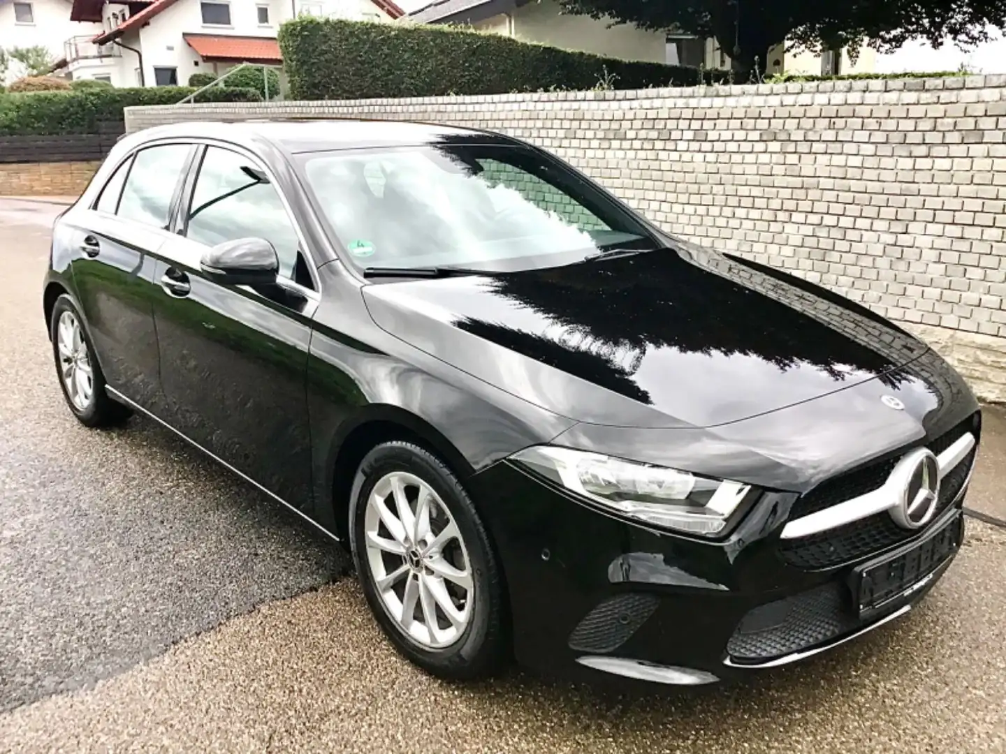 Mercedes-Benz A 200 Progressive-NAVI/PDC/SHZ/Widescreen/8fach ALU ! Noir - 1