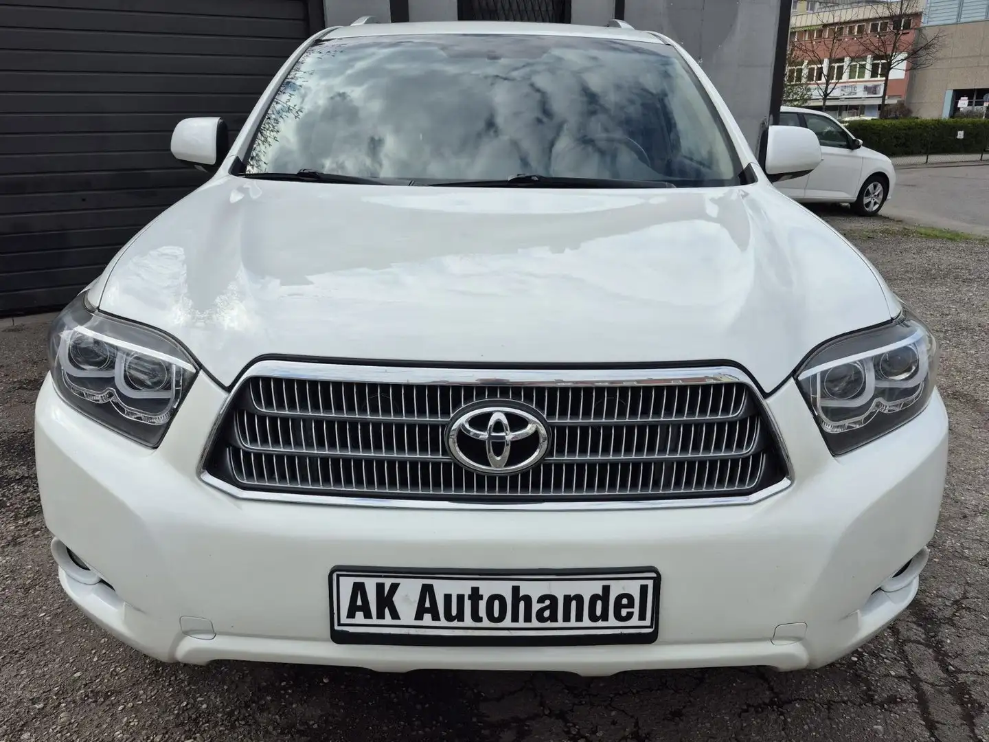 Toyota Highlander 7 Sitz  Aut Hybrid/Benzin Navi Kamera Bílá - 2