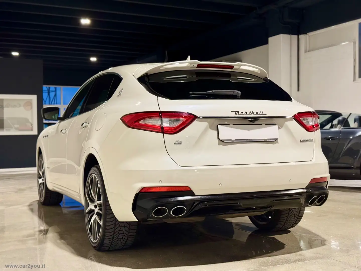 Maserati Levante 3.0 V6 AWD Q4 Gransport 350CV Blanco - 2
