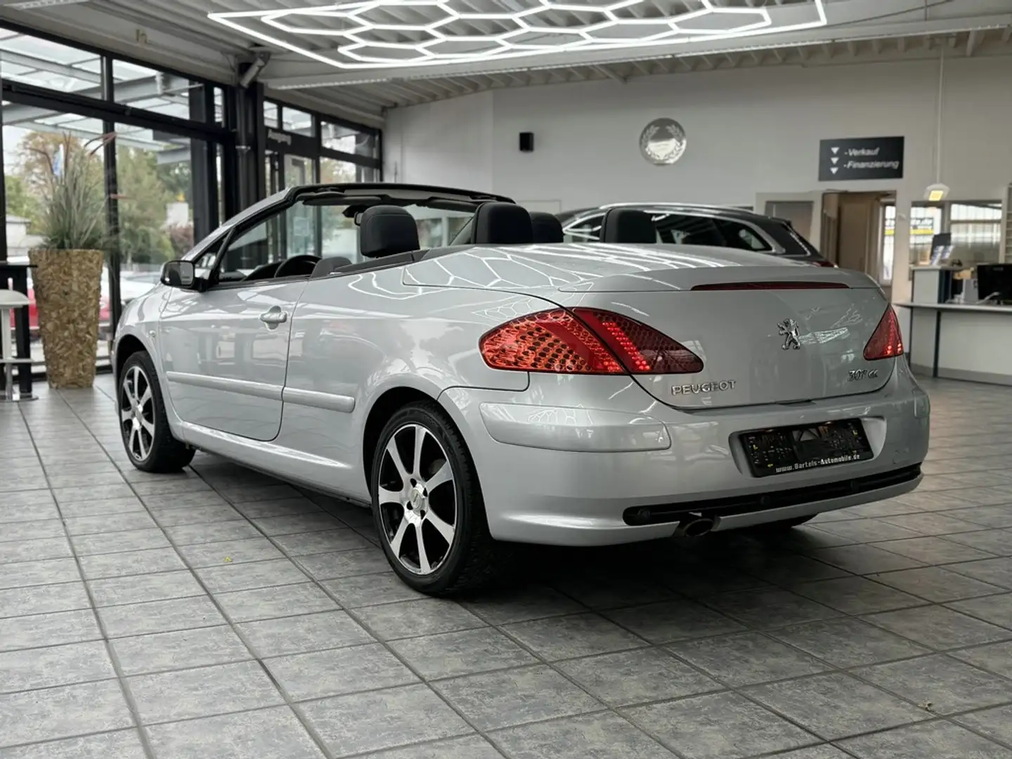 Peugeot 307 CC 2.0 Tendance, Leder , Sitz., HU 03 27! Silber - 2
