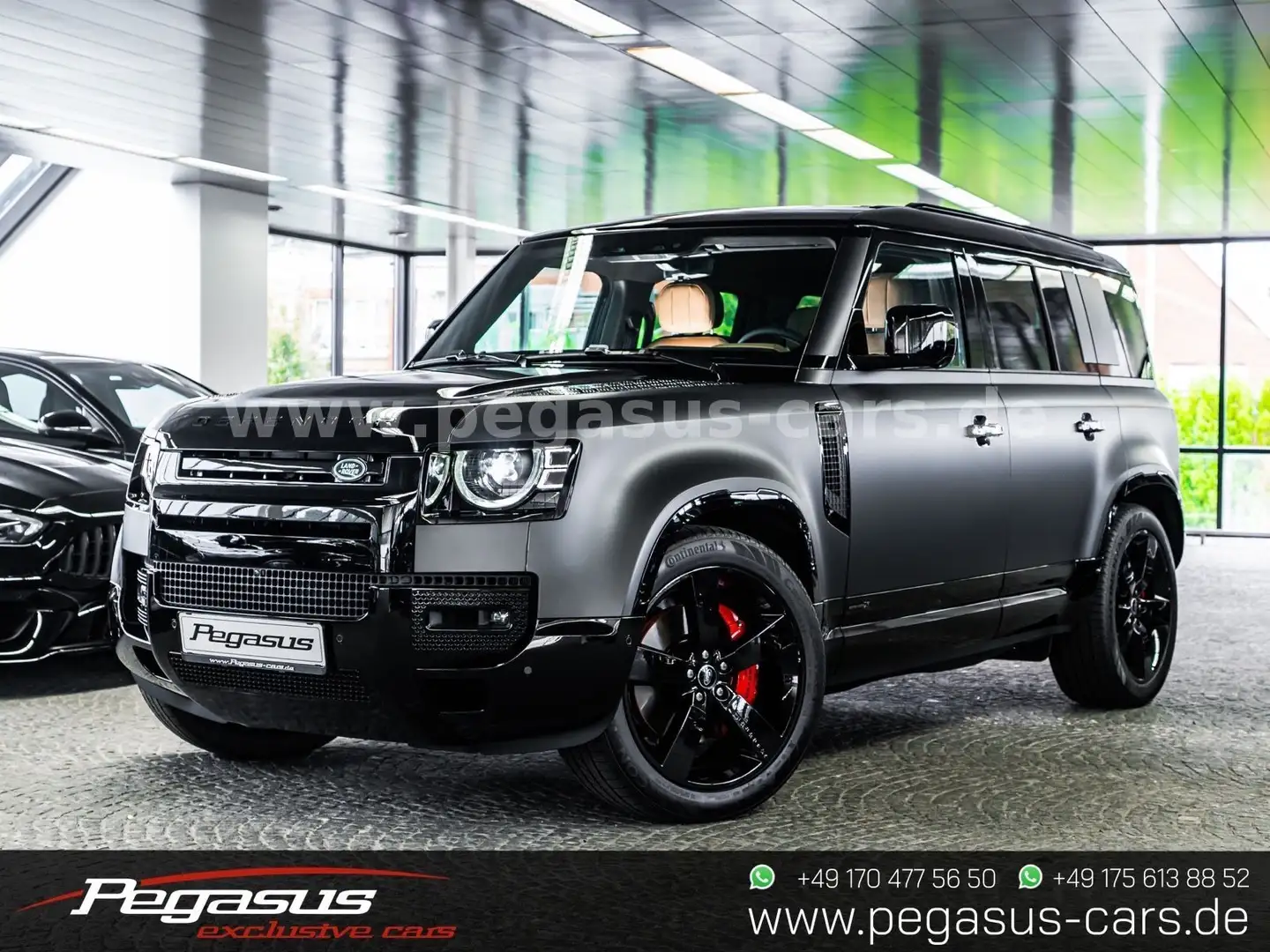 Land Rover Defender 5.0 V8 P425 X 110 MattLack Grijs - 1
