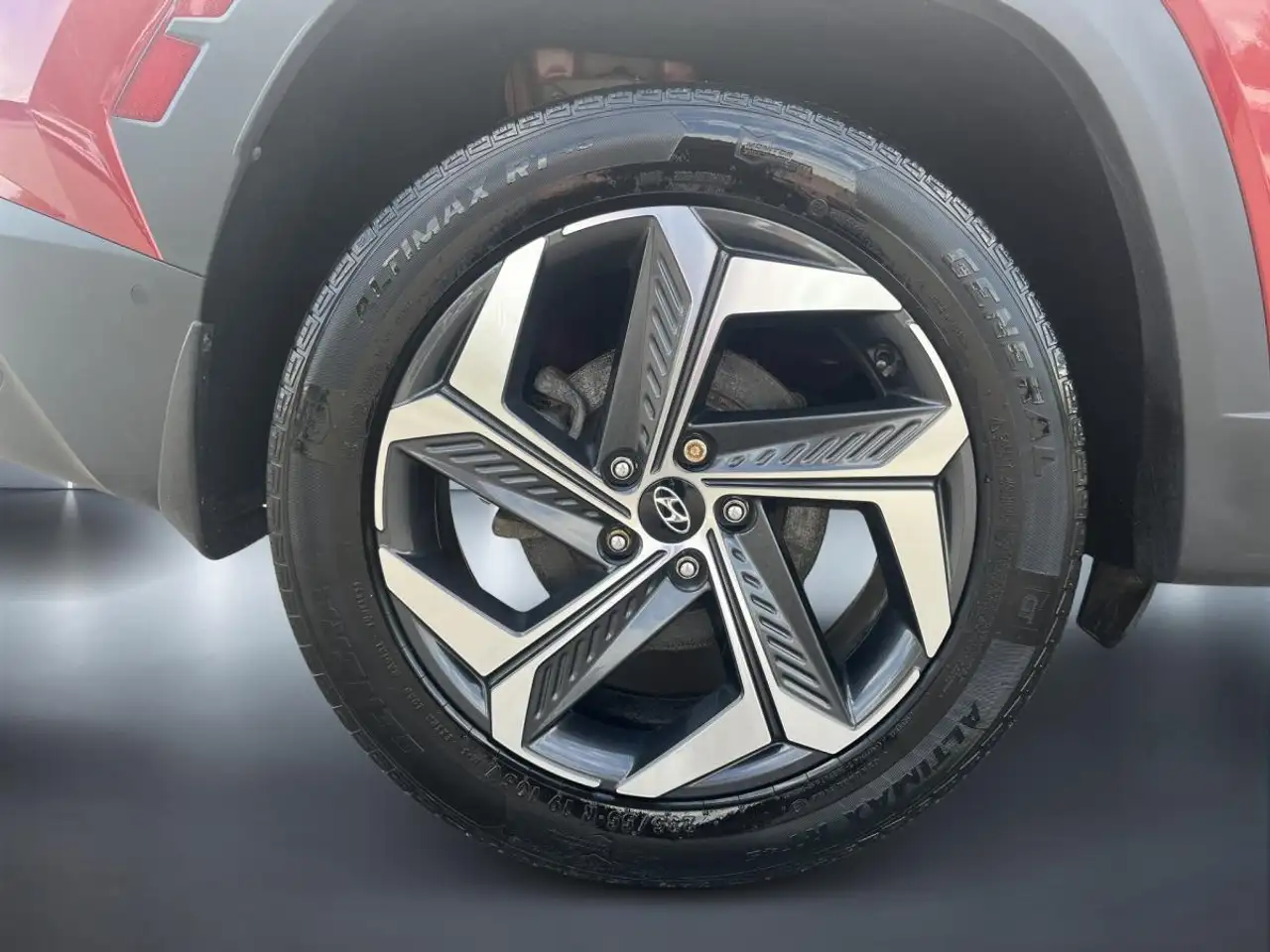 Hyundai TUCSON снимка Hyundai TUCSON