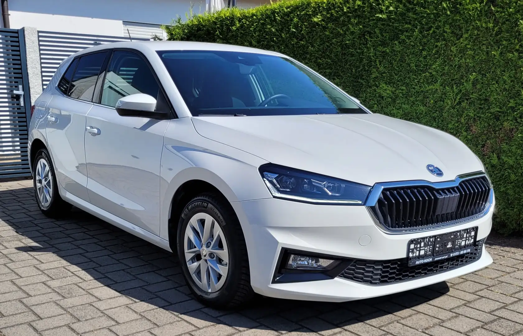Skoda Fabia Style DSG SHZ PDC ALU Weiß - 2