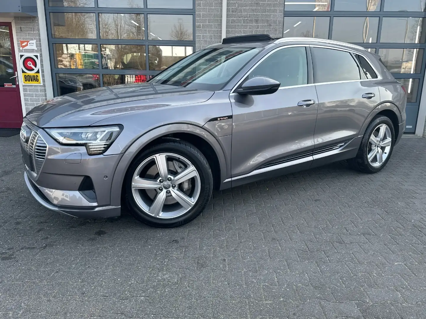 Audi e-tron e-tron 50 quattro Launch edition plus 71 kWh Gris - 1