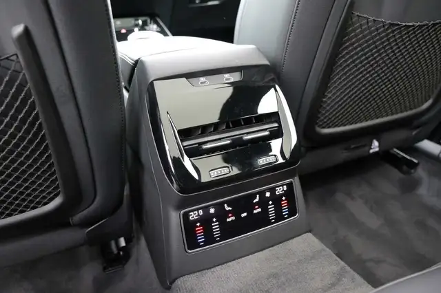 Audi A6 view 15
