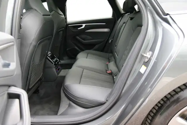 Audi A6 view 5