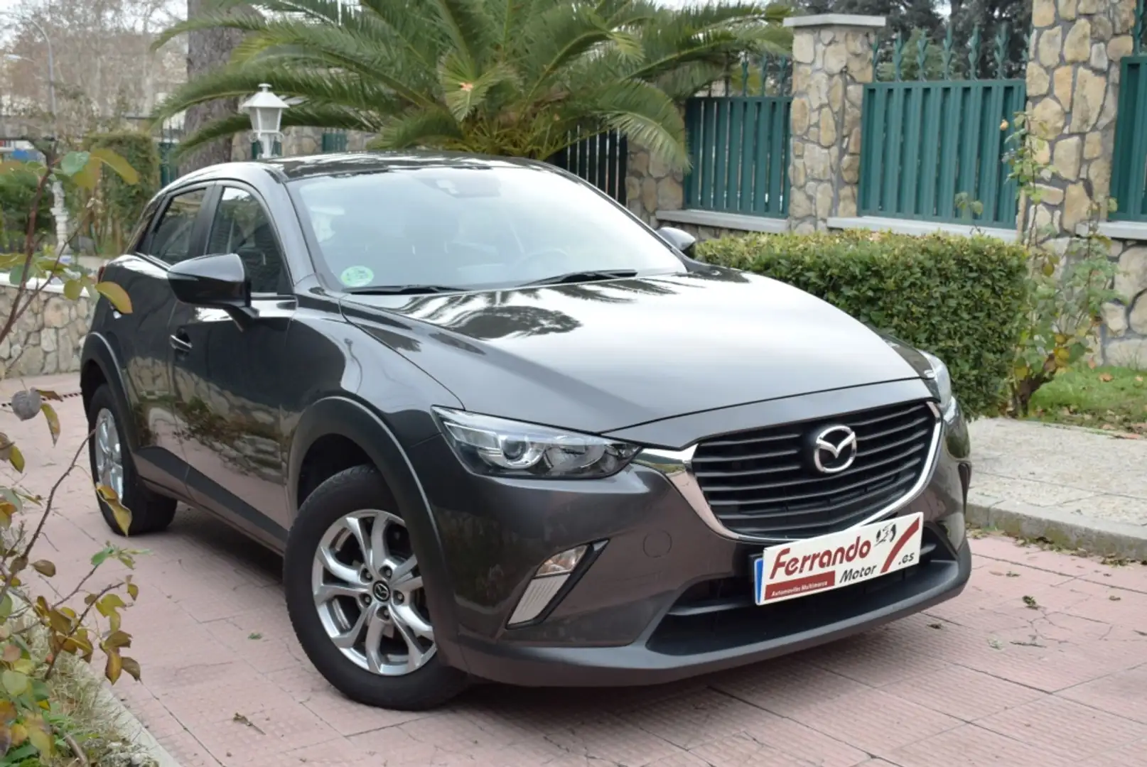 Mazda CX-3 2.0 Style Navegador 2WD 120 Šedá - 1