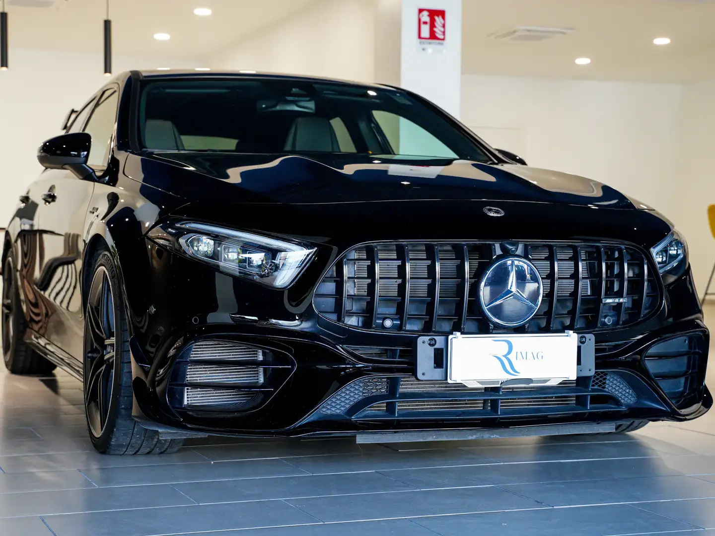 Mercedes-Benz A 45 AMG Mercedes-benz A 45 AMG 45S 4Matic+ Schwarz - 1