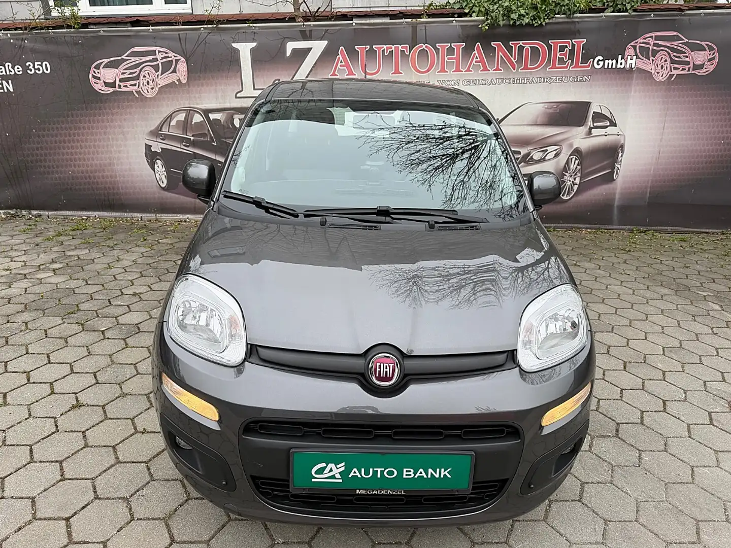 Fiat Panda 1,2 69 Lounge Schwarz - 2