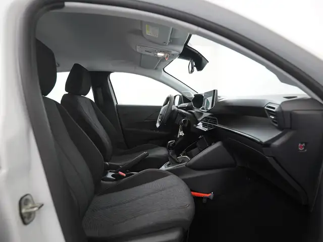 Peugeot 208 view 3